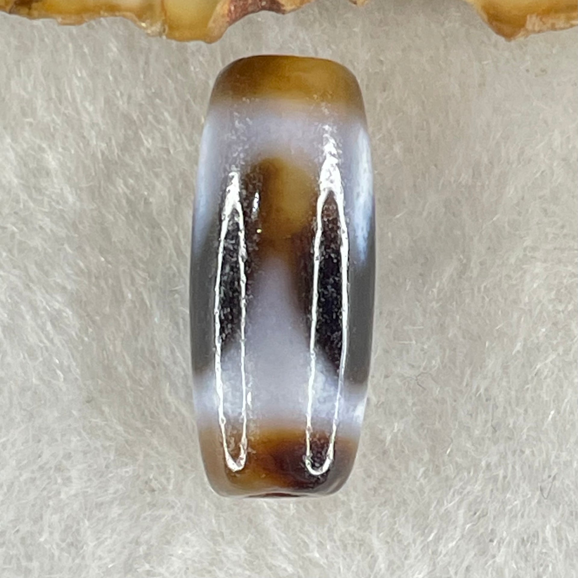 Natural Powerful Tibetan Old Oily Agate Tiger Tooth Daluo Dzi Bead Heavenly Master (Tian Zhu) 2.20g 20.2 by 6.5mm - Huangs Jadeite and Jewelry Pte Ltd