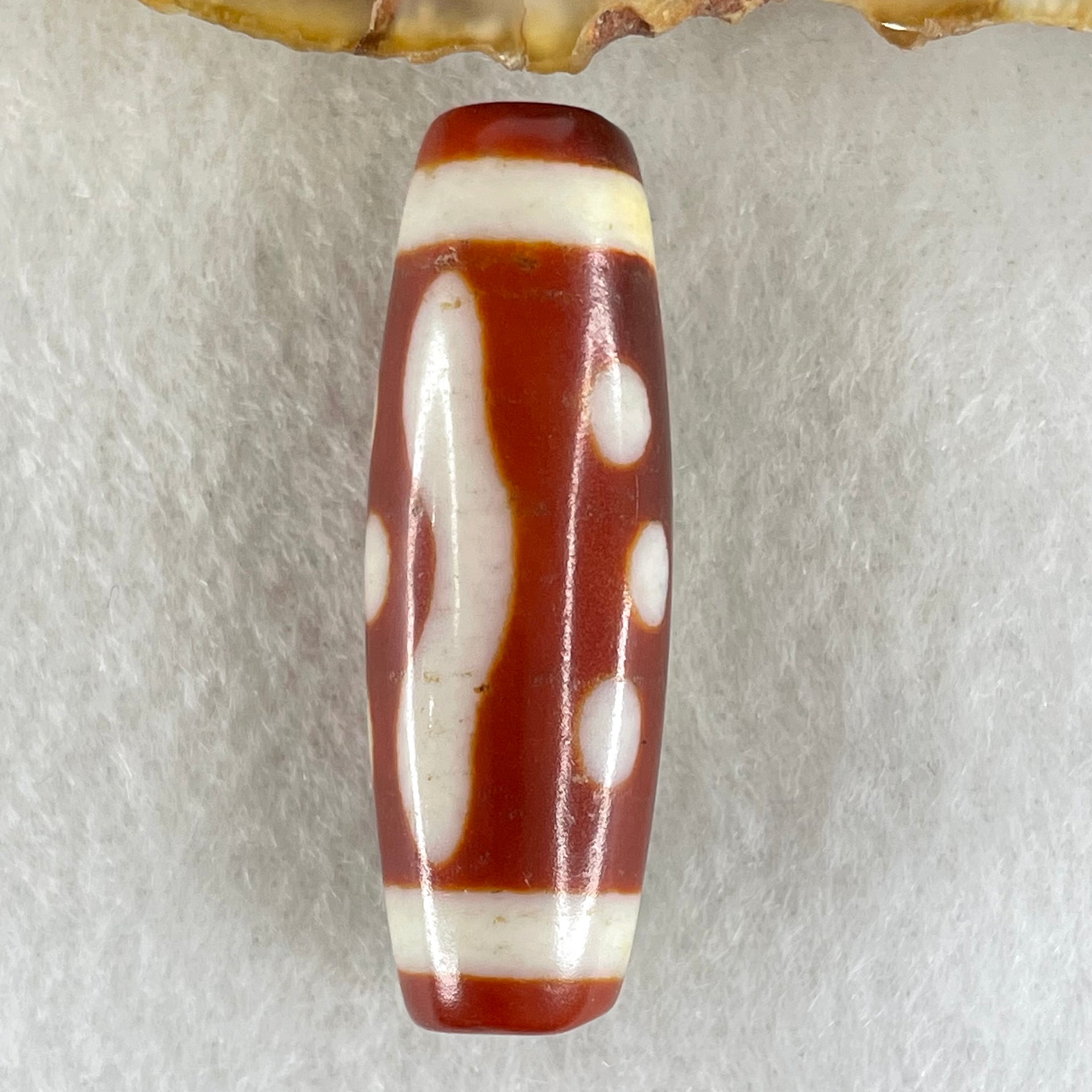 Natural Powerful Tibetan Old Oily Red White Agate One Eye Water Element Dzi Bead Heavenly Master (Tian Zhu) 一眼水元素天珠 9.44g 37.8 by 12.7mm - Huangs Jadeite and Jewelry Pte Ltd