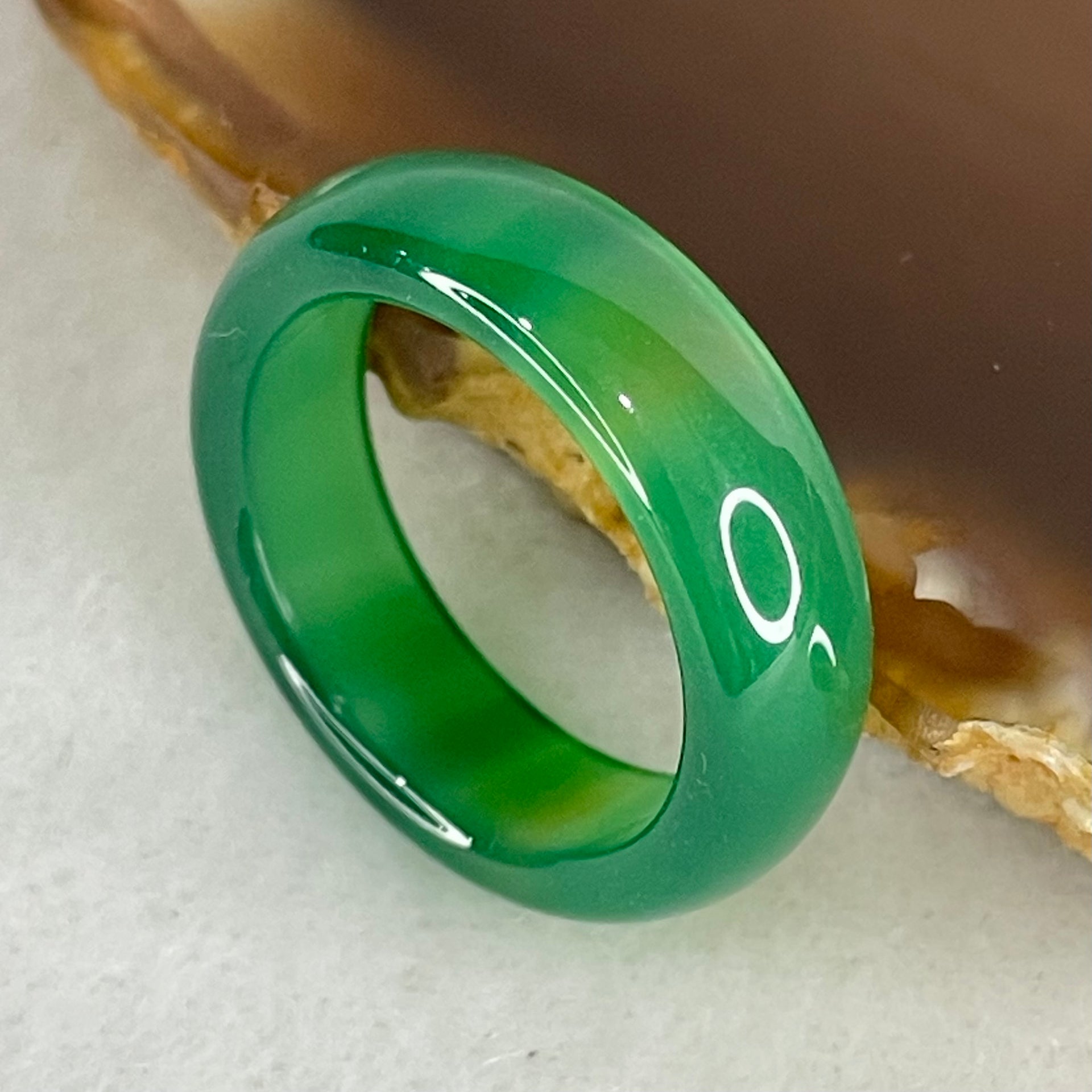 Natural Green Chalcedony Ring 2.55g 6.9 by 3.4mm US6.7 HK14.5 - Huangs Jadeite and Jewelry Pte Ltd