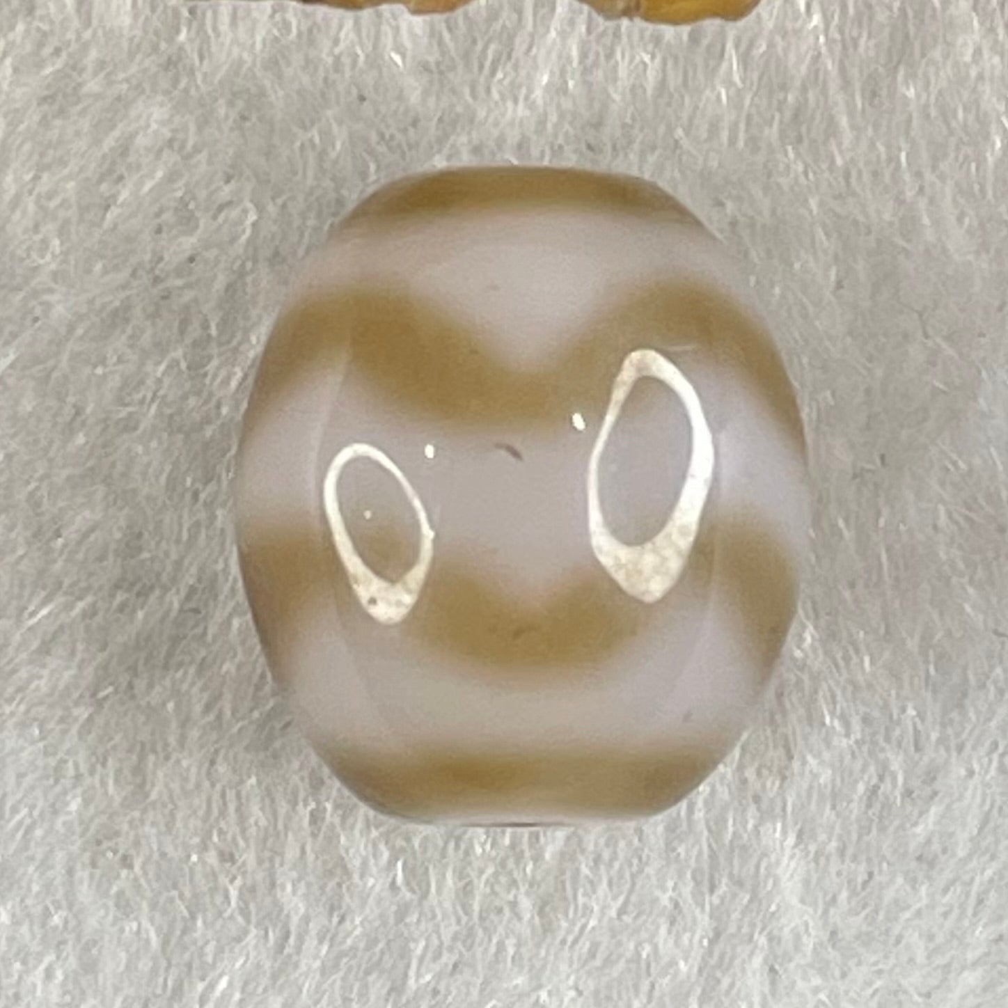Natural Powerful Tibetan Old Oily Agate Double Tiger Tooth Daluo Dzi Bead Heavenly Master (Tian Zhu) 虎呀天诛 2.82g 13.7 by 12.1mm - Huangs Jadeite and Jewelry Pte Ltd