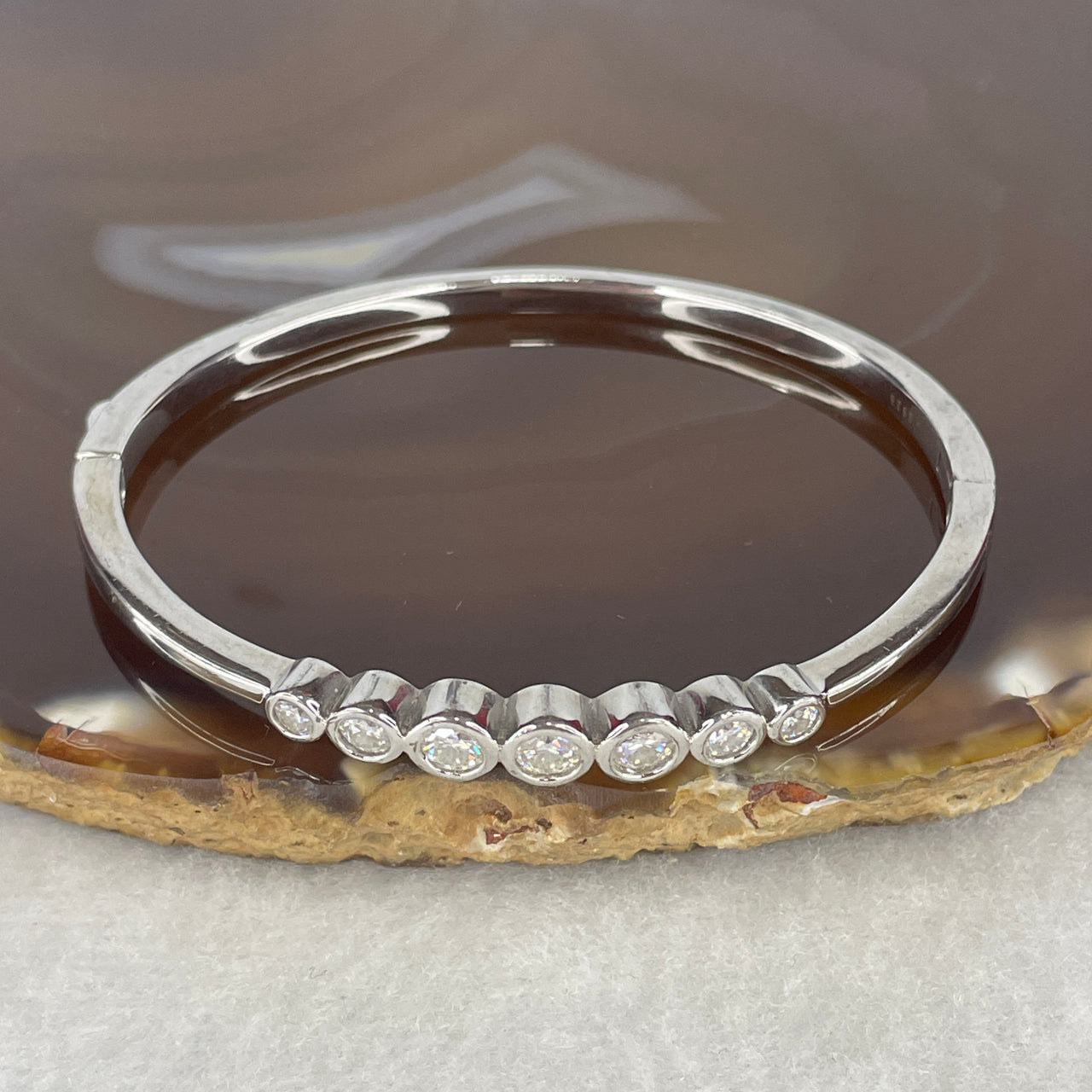 Genuine Moissanite S925 Bangle 13.79g - 56.0mm Diameter - 0.1ct-0.3ct D VVS1 Excellent Cut - Hinged Silver Bracelet with GRA Certificate