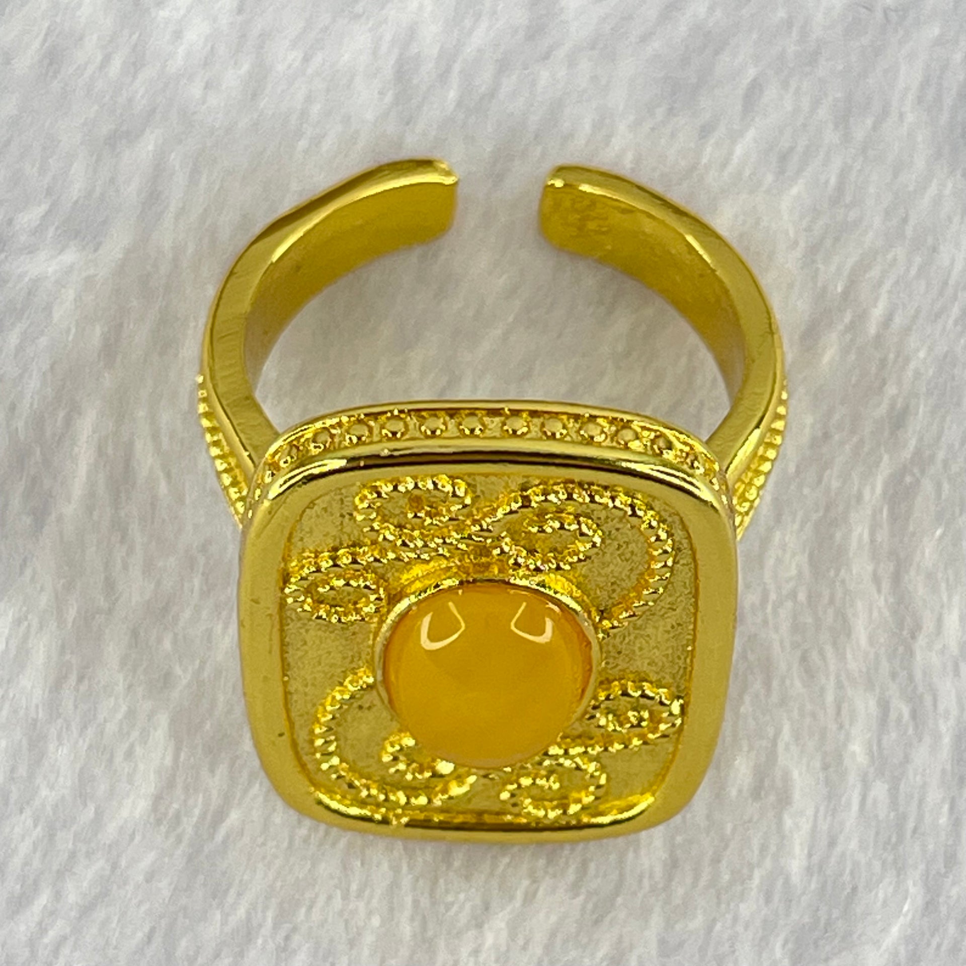 Natural Yellow with Butterscotch Amber in Sliver Gold Color Ring (Adjustable Size) 7.42g  9.9 by 6.9 by 3.5mm - Huangs Jadeite and Jewelry Pte Ltd