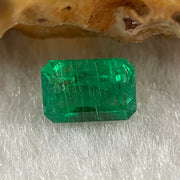Natural Colombia Green Emerald (Beryl) Cut-Cornered Rectangular step cut 0.81ct 6.6 by 4.6 by 3.5mm - Huangs Jadeite and Jewelry Pte Ltd