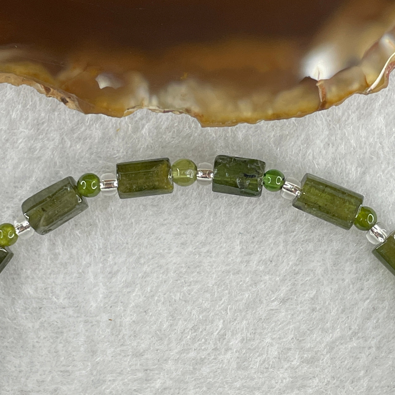 Certified Natural Green Tourmaline Lulutong Bracelet 7.90g 19.5cm 5.1 by 8.0 mm 18Beads
