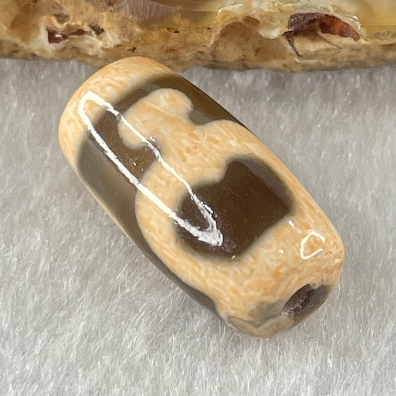 Natural Powerful Tibetan Old Oily Agate Double Nectar Vessel Dzi Bead Heavenly Master (Tian Zhu) 花蜜容器眼天珠 3.58g 20.1 by 10.4mm - Huangs Jadeite and Jewelry Pte Ltd