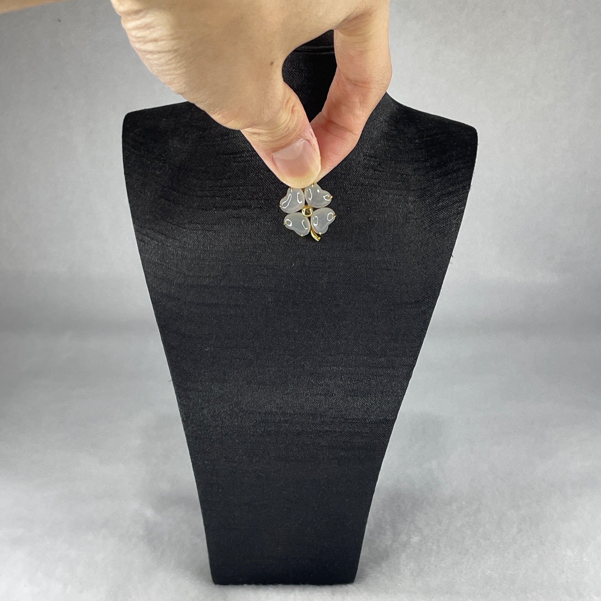Type A Semi Icy Faint Lavender Jadeite 4 Leafs Clover in 18K Yellow Gold Pendant 3.51g 9.2 by 6.5 by 4.6mm 4Pcs - Huangs Jadeite and Jewelry Pte Ltd