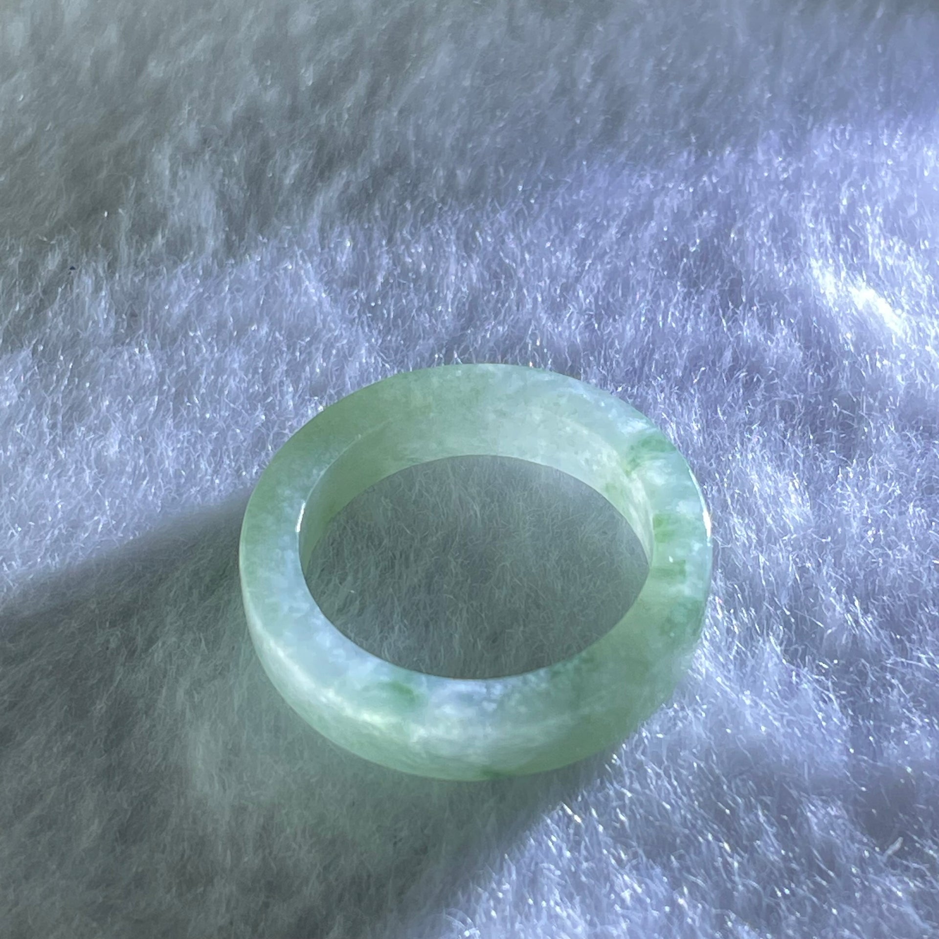 Type A Green Piao Hua Jadeite Ring 3.21g 4.7 by 3.6mm US8 HK17.5 - Huangs Jadeite and Jewelry Pte Ltd