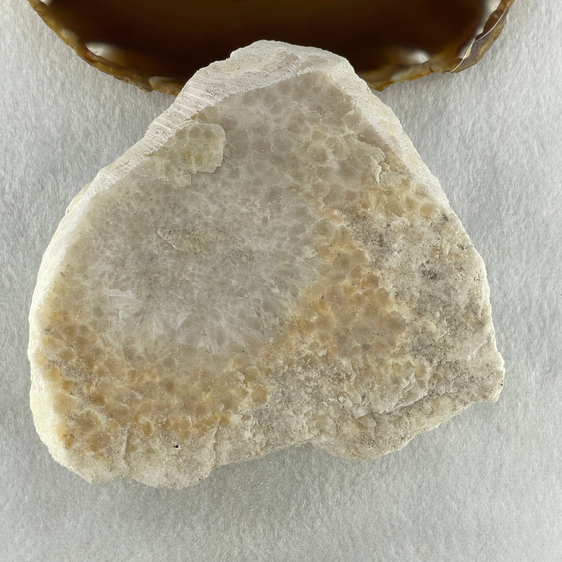 Natural White Quartz Cluster Rough Display 429.8g 123.4 by 112.2 by 41.0mm - Huangs Jadeite and Jewelry Pte Ltd