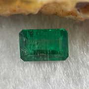 Natural Colombia Green Emerald (Beryl) Cut-Cornered Rectangular step cut 0.81ct 6.5 by 4.5 by 3.6mm - Huangs Jadeite and Jewelry Pte Ltd