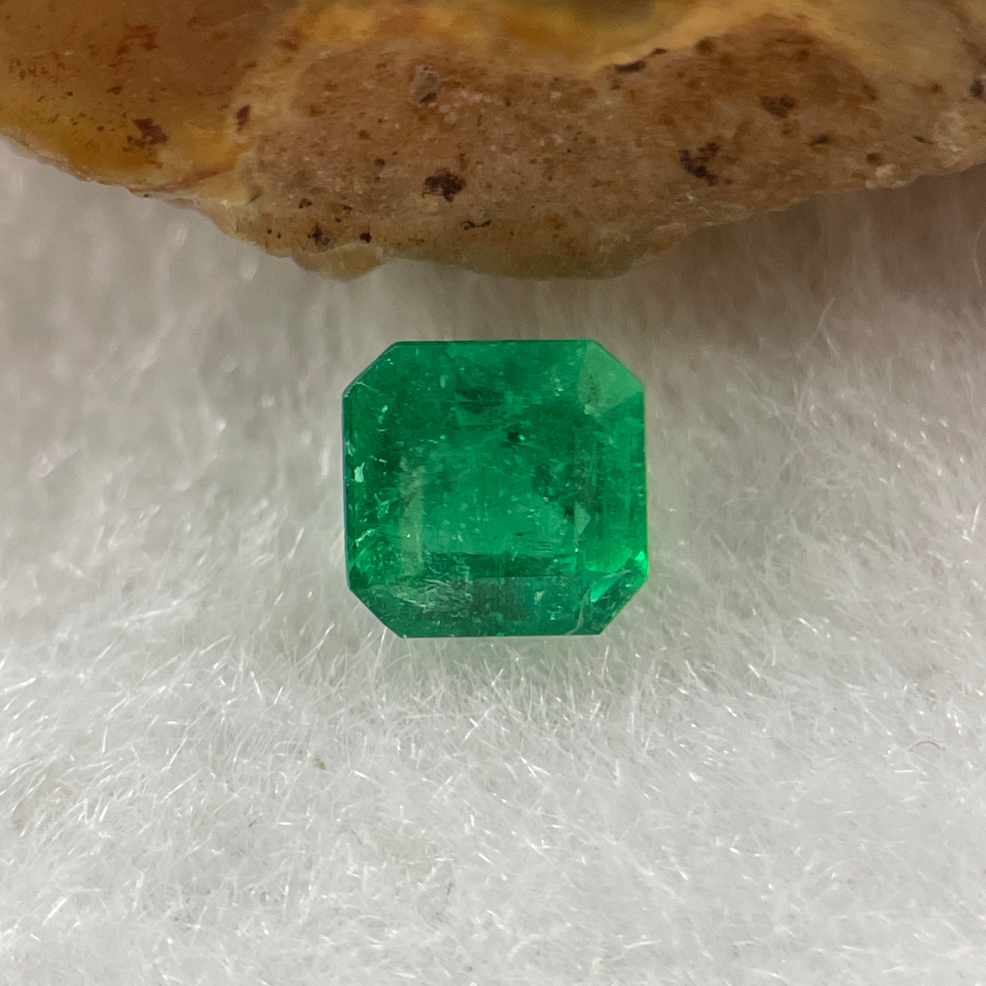 Natural Colombia Green Emerald (Beryl) Cut-Cornered Rectangular step cut 0.55ct 4.8 by 4.8 by 3.4mm - Huangs Jadeite and Jewelry Pte Ltd