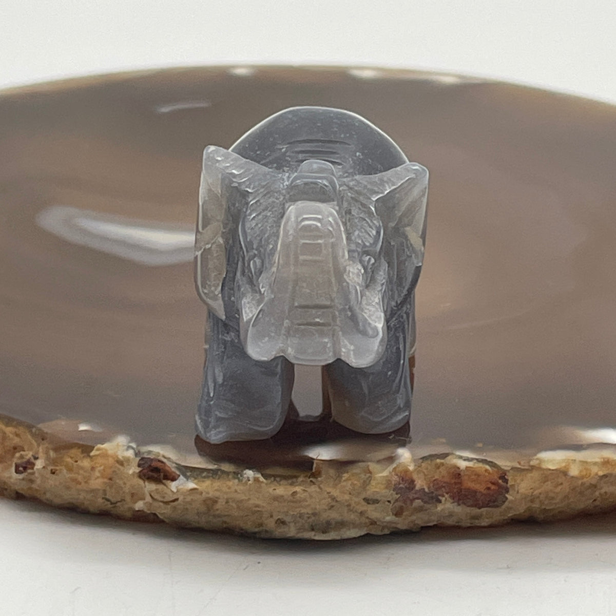 Natural Purple Agate Elephant Mini Display Specimen | (49.57g | 50.9 x 25.0 x 34.0mm Dimensions | Third Eye & Crown Chakra Synergy, "Ji Xiang" Wealth Anchor, High Status & Mindful Feng Shui Catalyst)