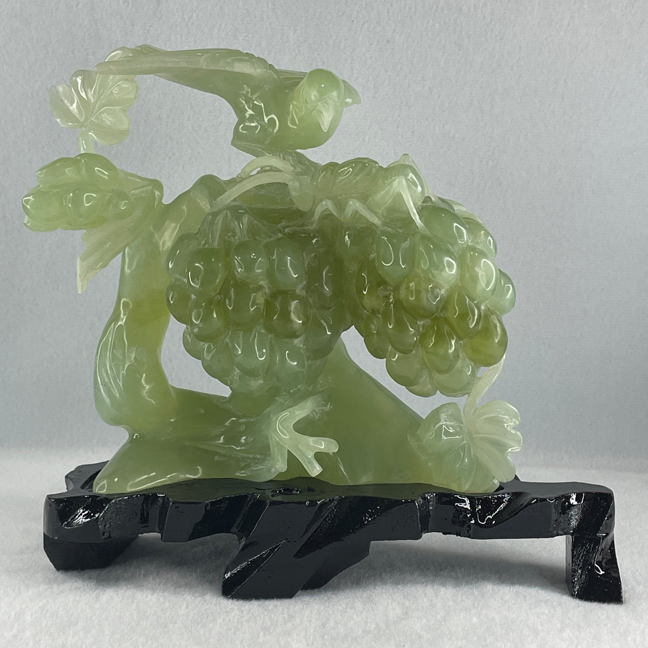 Natural Green Serpentine Magpie Bird with Cricket on Grape with Wooden Stand Display 1,042.7g L195.0 by B105.0 by H180.0 mm