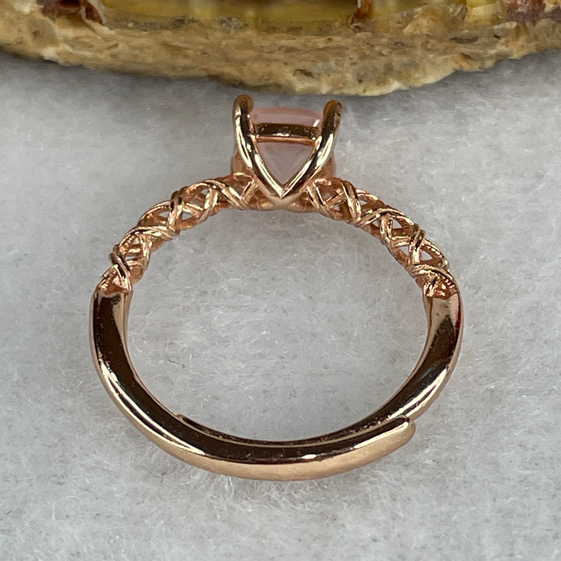 Natural-Rose-Quartz-Bead-in-S925-Sliver-Gold-Color-Ring-1.79g-6.6-by-4.5mm-(Adjustable Size)
