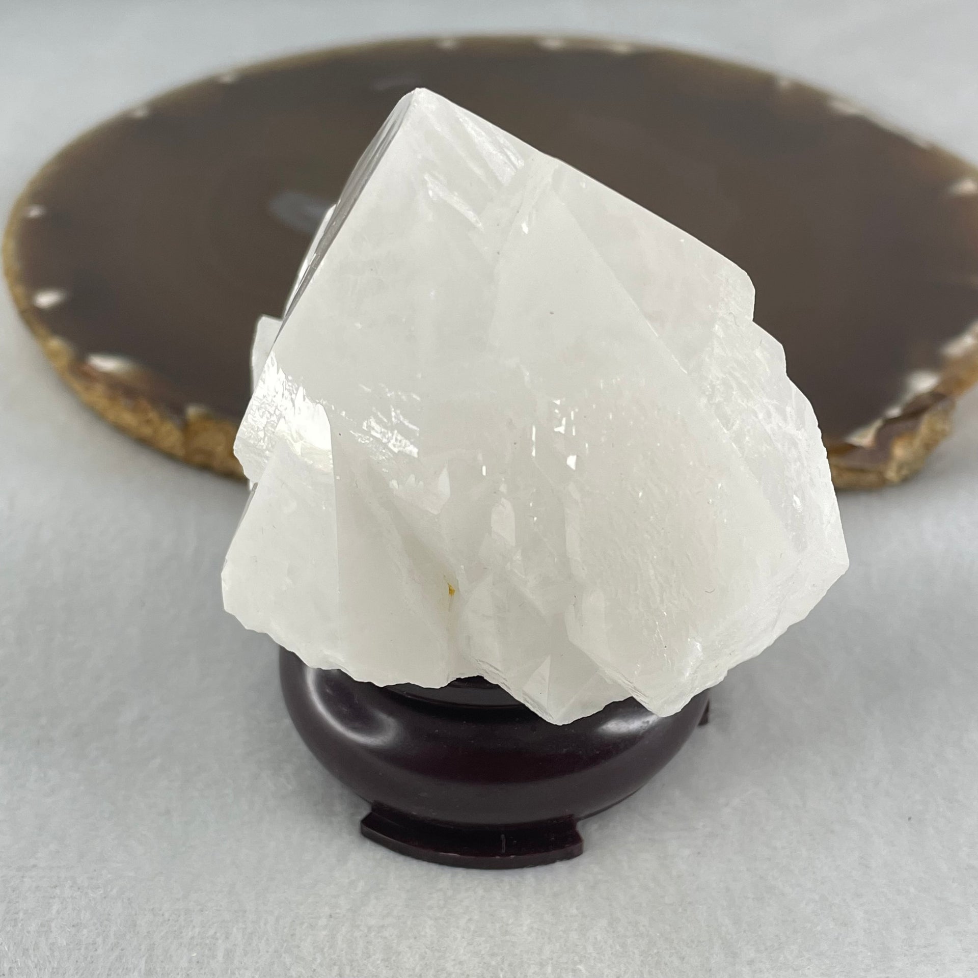 Natural Milky White Quartz Display 225.39g 71.0 by 52.0 by 76.8mm - Huangs Jadeite and Jewelry Pte Ltd