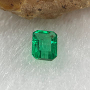 Natural Colombia Vivid Green Emerald (Beryl) Cut-Cornered Rectangular Step cut 0.48ct 5.6 by 4.2 by 2.6mm - Huangs Jadeite and Jewelry Pte Ltd