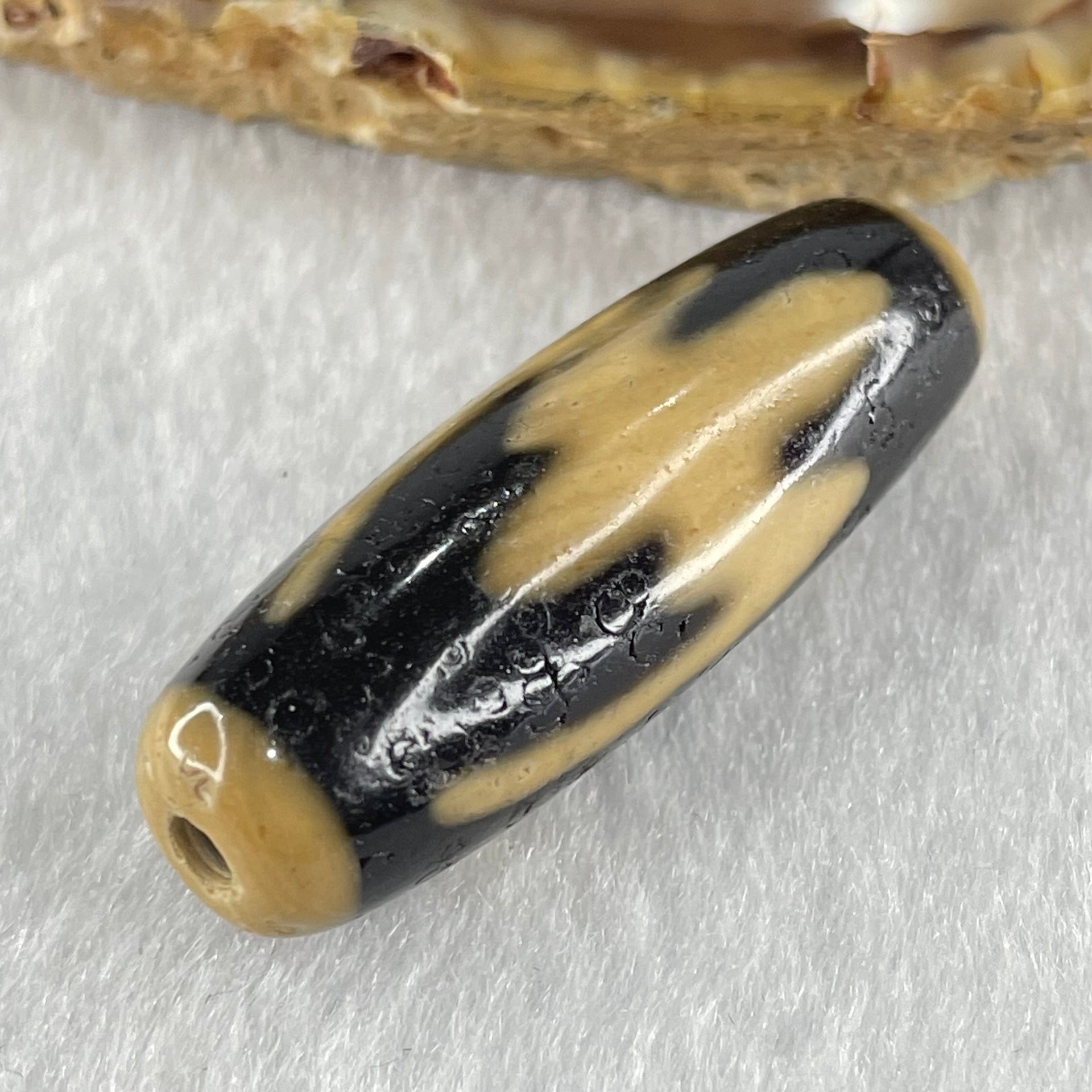 Natural Powerful Tibetan Old Oily Agate 5 Bats Dzi Bead Heavenly Master (Tian Zhu) 五个蝙蝠天诛 8.87g 36.7 by 12.3mm - Huangs Jadeite and Jewelry Pte Ltd