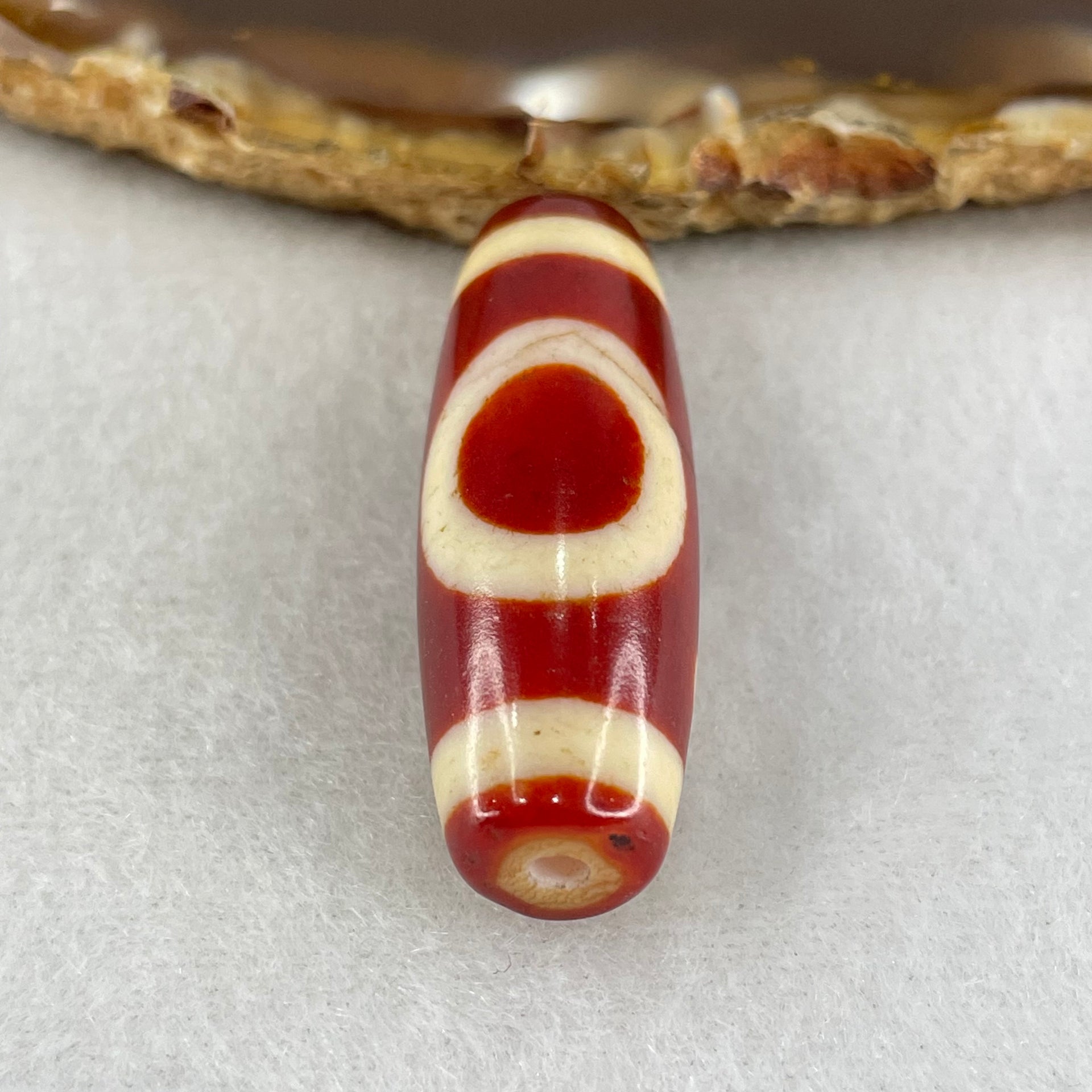 Natural Powerful Tibetan Old Oily Red White Agate One Eye Earth Element Dzi Bead Heavenly Master (Tian Zhu) 一眼土元素天珠 10.27g 37.8 by 13.2mm - Huangs Jadeite and Jewelry Pte Ltd