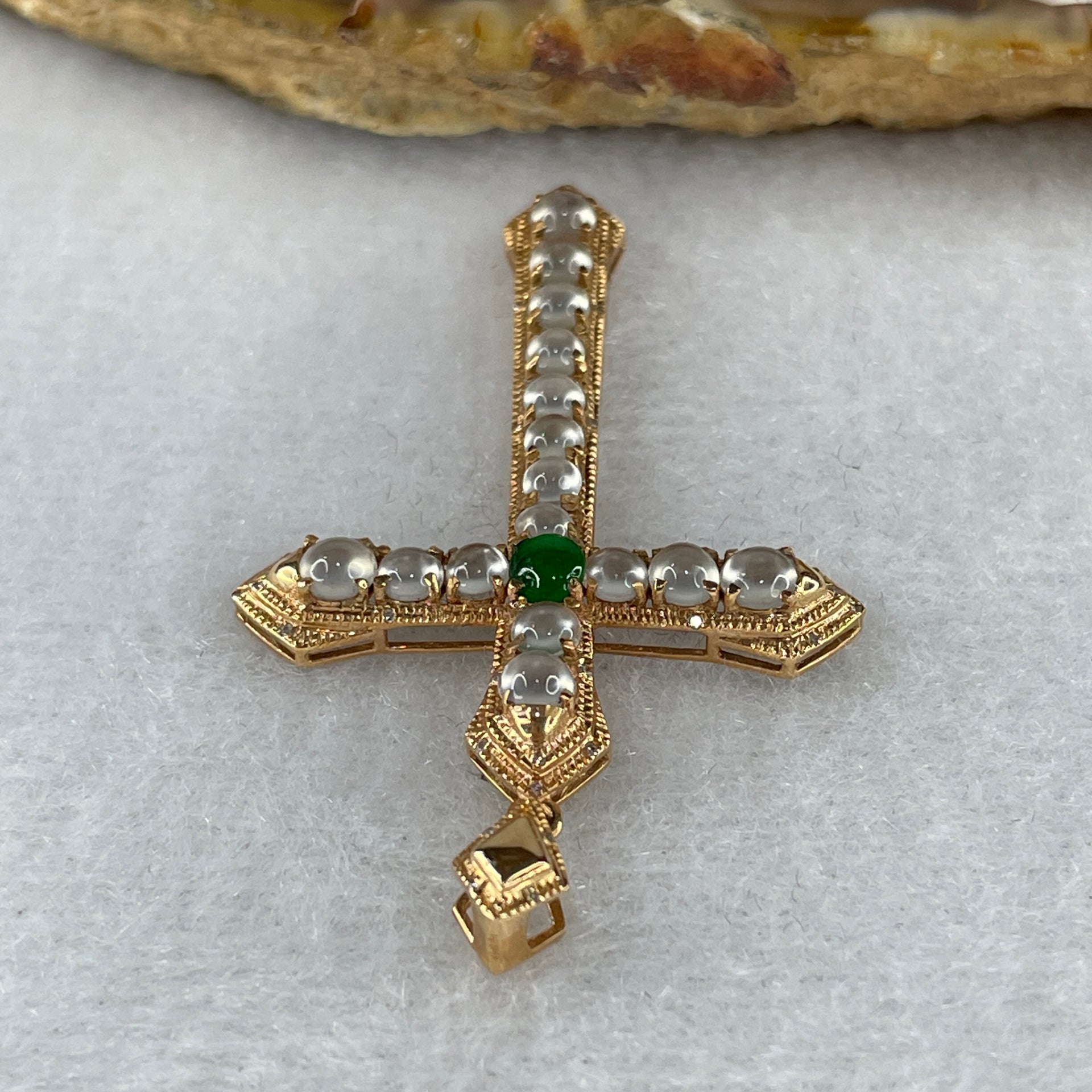 Type A Burmese Jade Jadeite 18k Rose Gold Cross 2.82g 45.9 by 27.8 by 4.6mm - Huangs Jadeite and Jewelry Pte Ltd