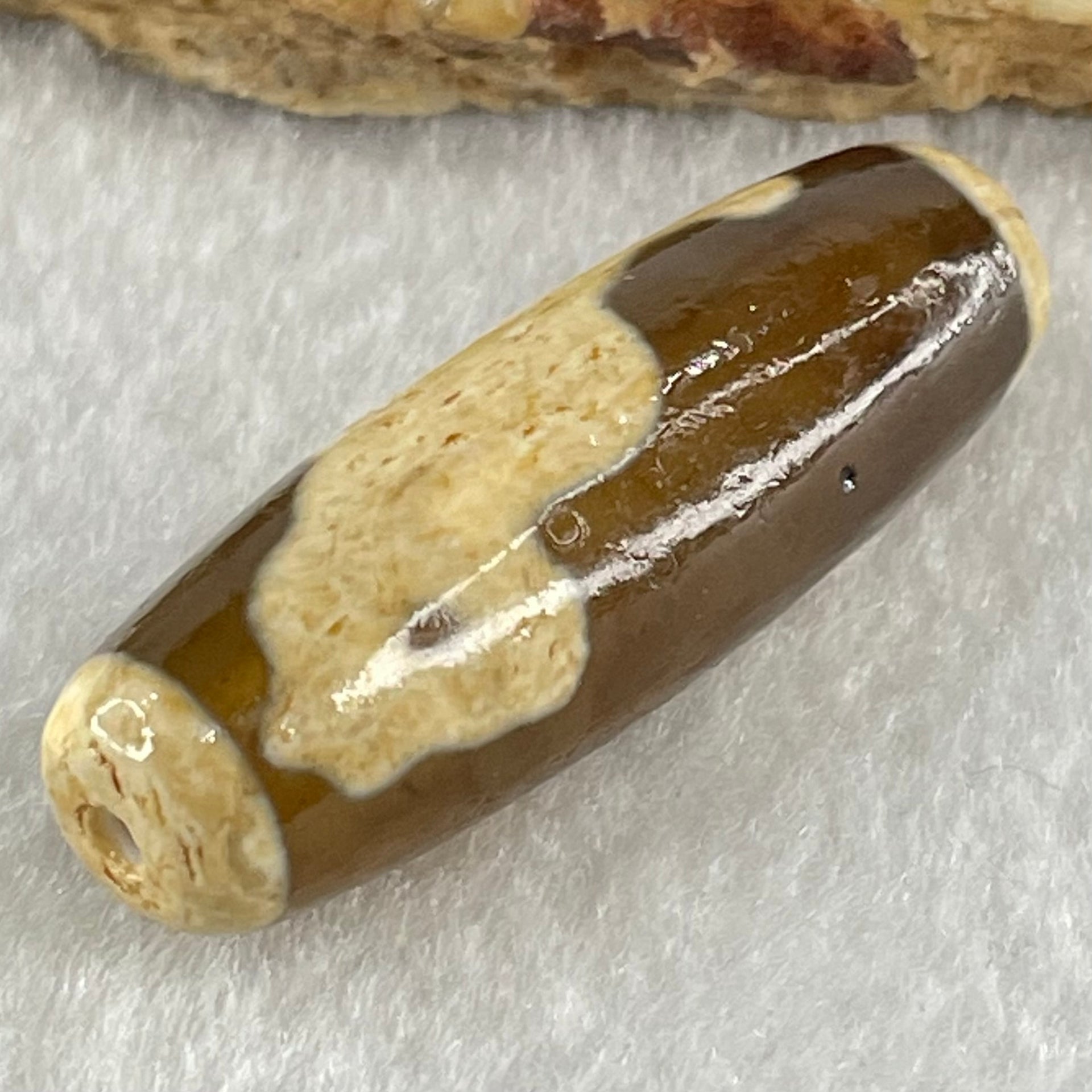 Natural Powerful Tibetan Old Oily Agate Dog Dzi Bead Heavenly Master (Tian Zhu) 狗天珠 9.77g 38.6 by 12.7mm - Huangs Jadeite and Jewelry Pte Ltd