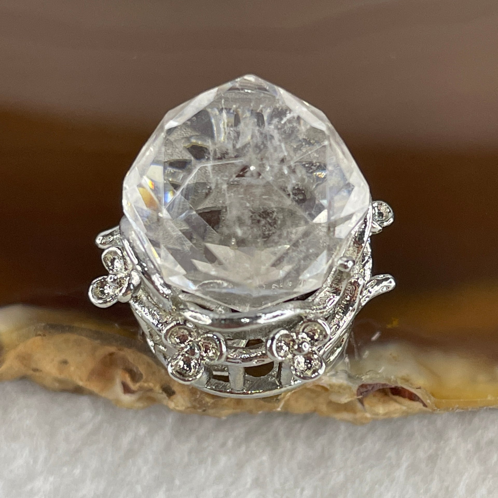 Natural Clear Quartz Pendant in S925 Sliver 6.54g 12.4mm - Huangs Jadeite and Jewelry Pte Ltd