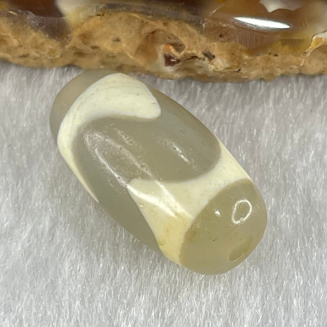Natural Powerful Tibetan Old Oily Agate Tiger Tooth Daluo Dzi Bead Heavenly Master (Tian Zhu) 虎呀天诛 3.08g 20.0 by 10.3mm - Huangs Jadeite and Jewelry Pte Ltd