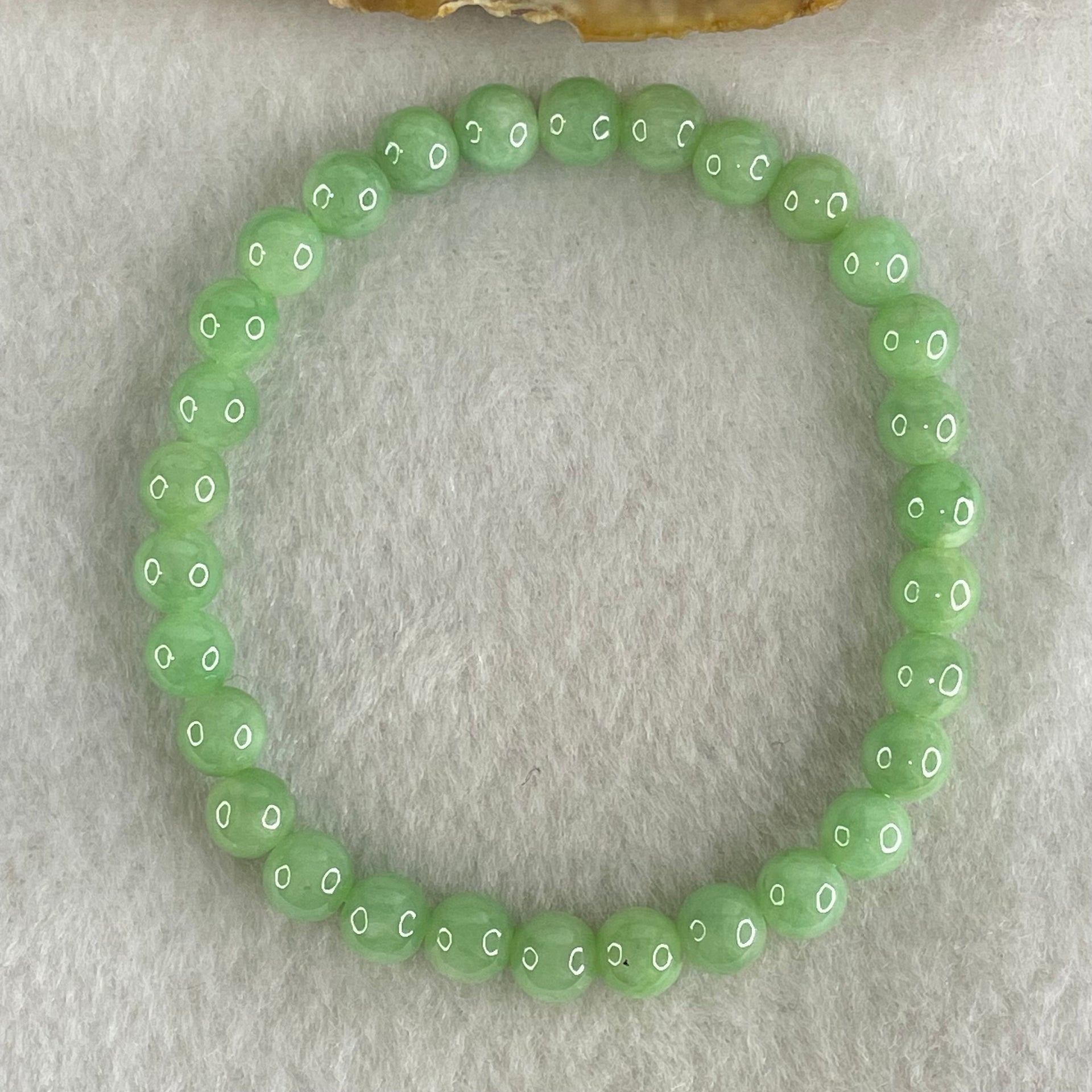 Type A Intense Bright Apple Green Jadeite Beads Bracelet 11.49g 15cm 6.1mm 30 Beads - Huangs Jadeite and Jewelry Pte Ltd