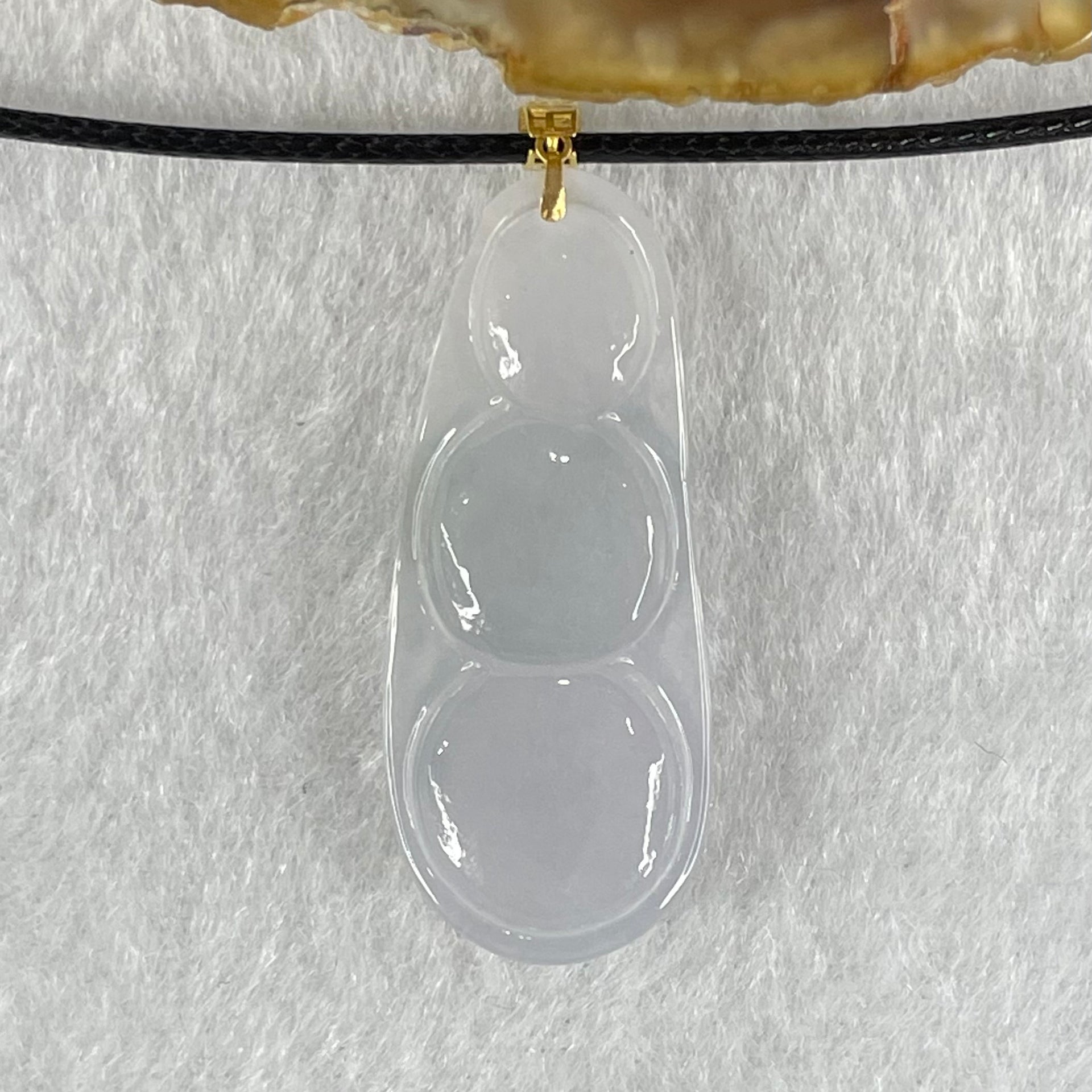 Type A Faint Lavender Jadeite Peapod in 18K Yellow Gold Clasp with String Necklace 4.76g 32.8 by 13.6 by 5.4mm - Huangs Jadeite and Jewelry Pte Ltd