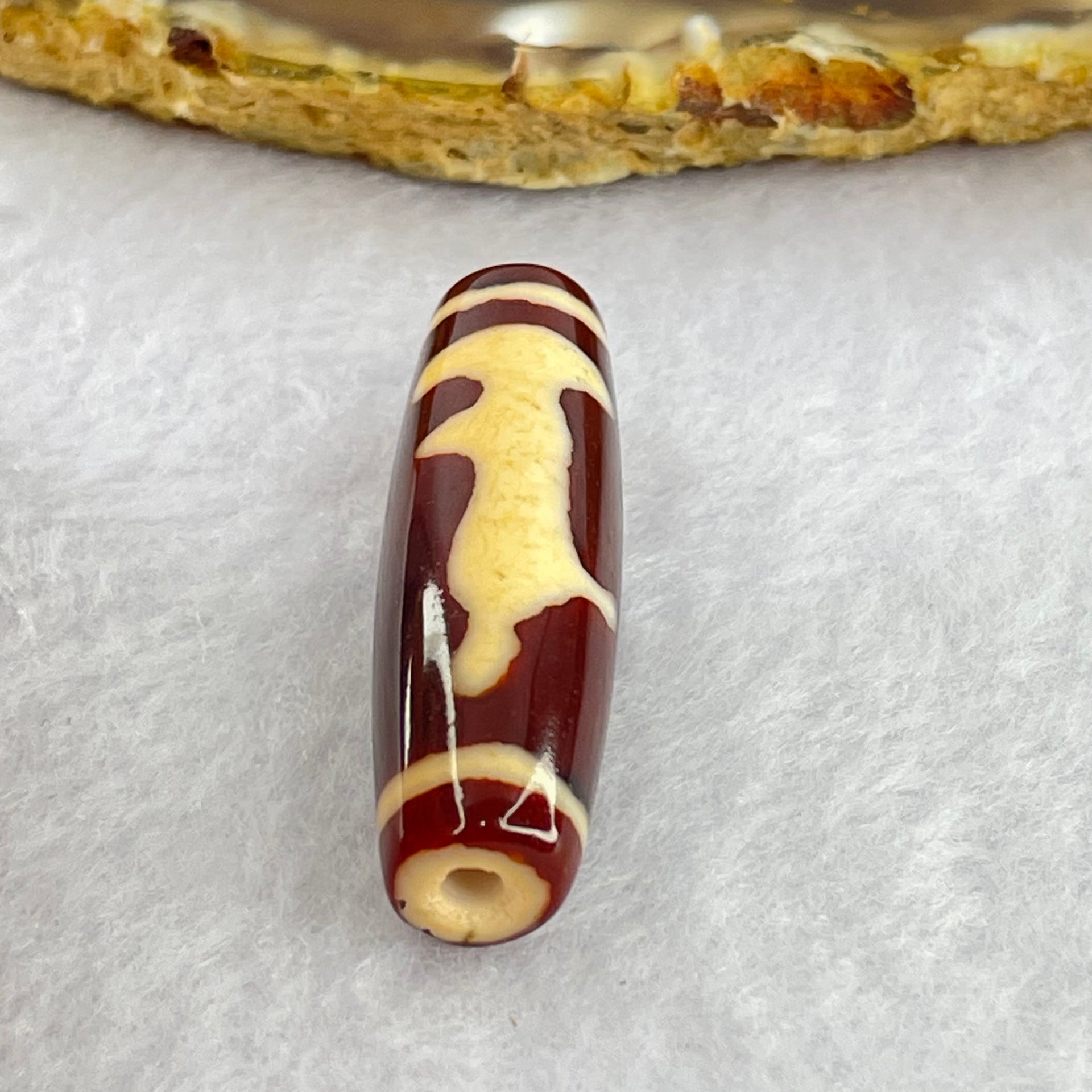 Natural Powerful Tibetan Old Oily Red and Yellowish White Agate Guan Yin Dzi Bead Heavenly Master (Tian Zhu) 观音天诛 7.95g 38.3 by 11.2mm - Huangs Jadeite and Jewelry Pte Ltd