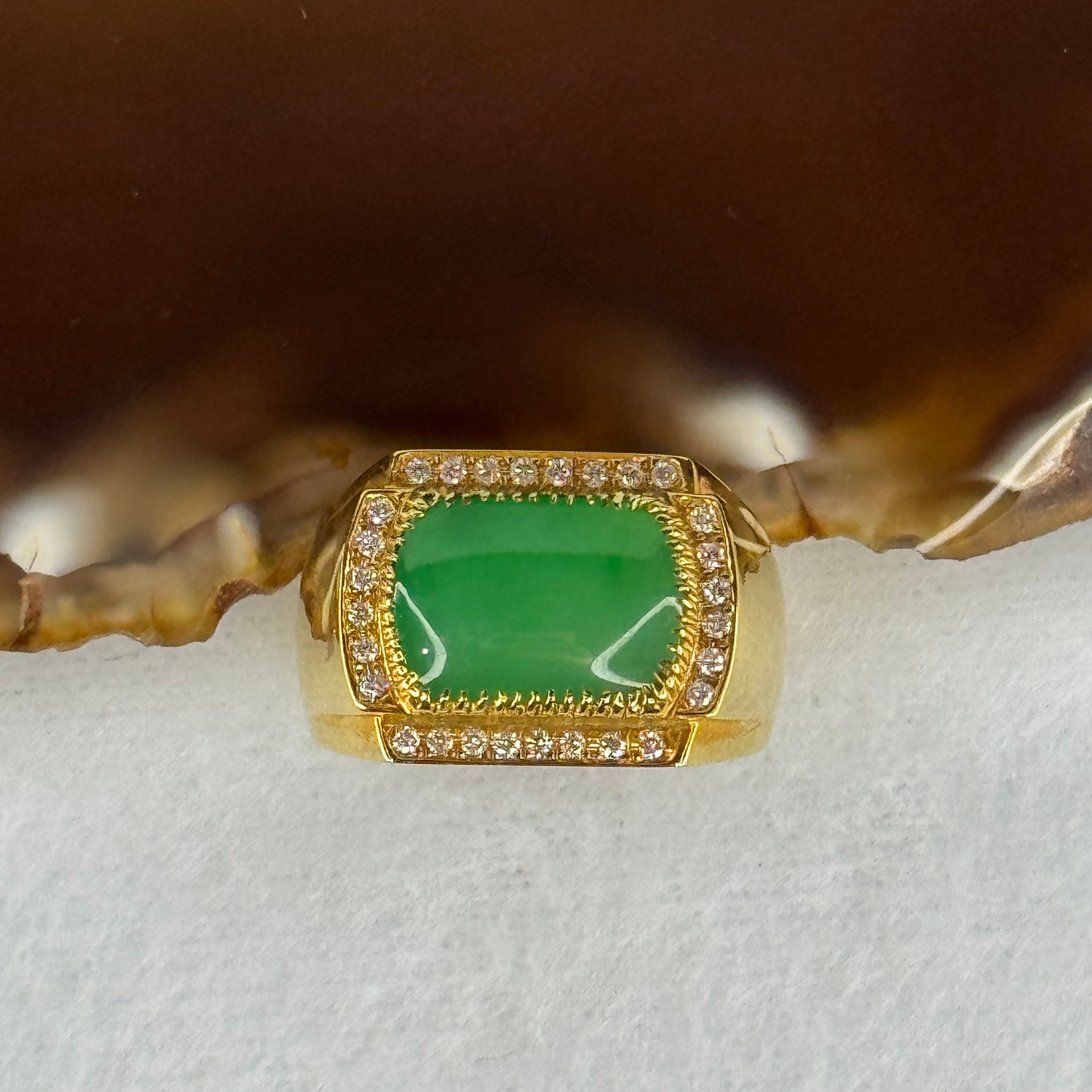 18k yellow gold Type A Burmese Full Apple Green Jade jadeite ring 6.72g US 9 HK 20 Inner Dia 19.2mm - Huangs Jadeite and Jewelry Pte Ltd