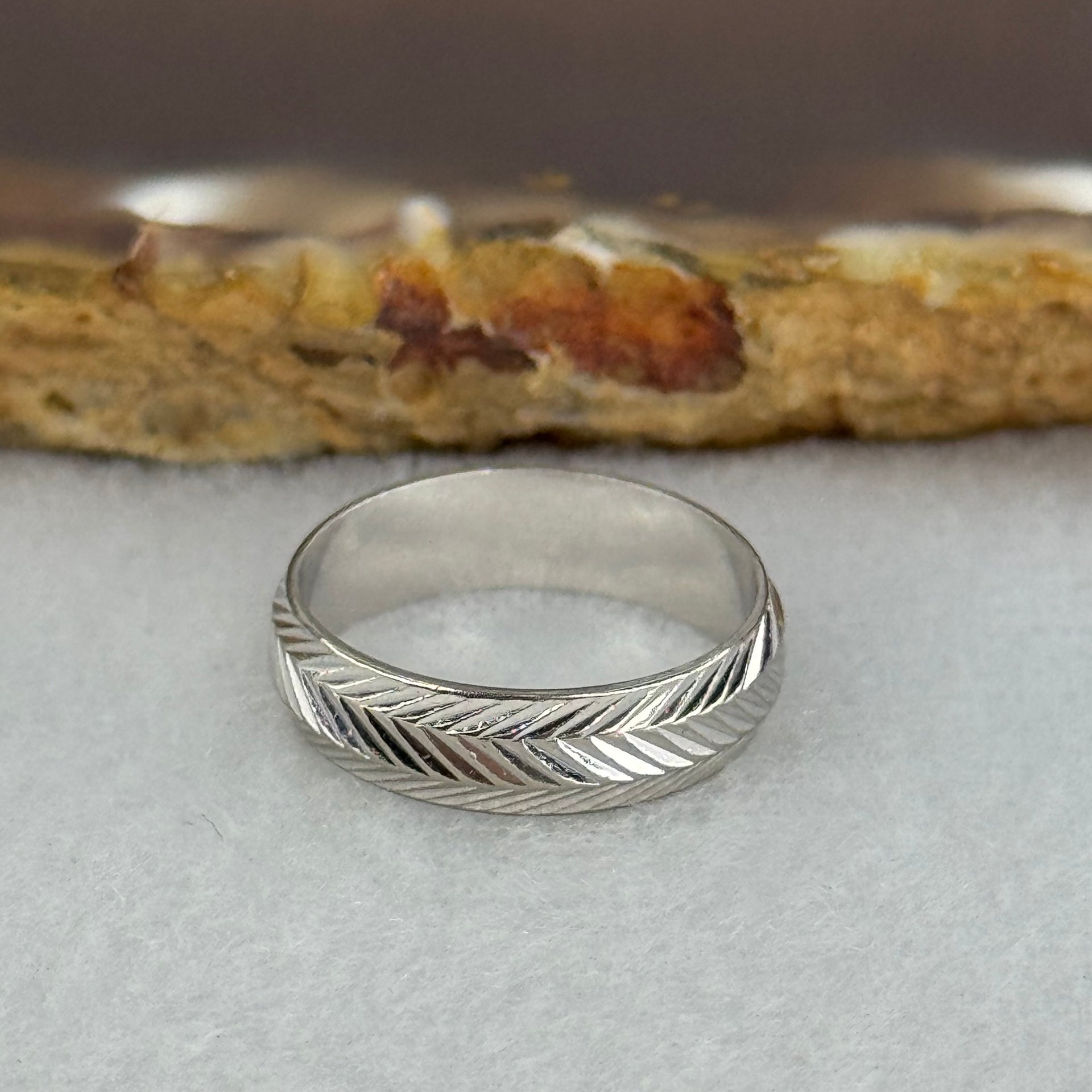 (Pre-Love) 18K 750 White Gold Ring 3.24g Inner Diameter 15.3mm Thickness 4.9 by 1.3mm US4.6 HK9.8 - Huangs Jadeite and Jewelry Pte Ltd