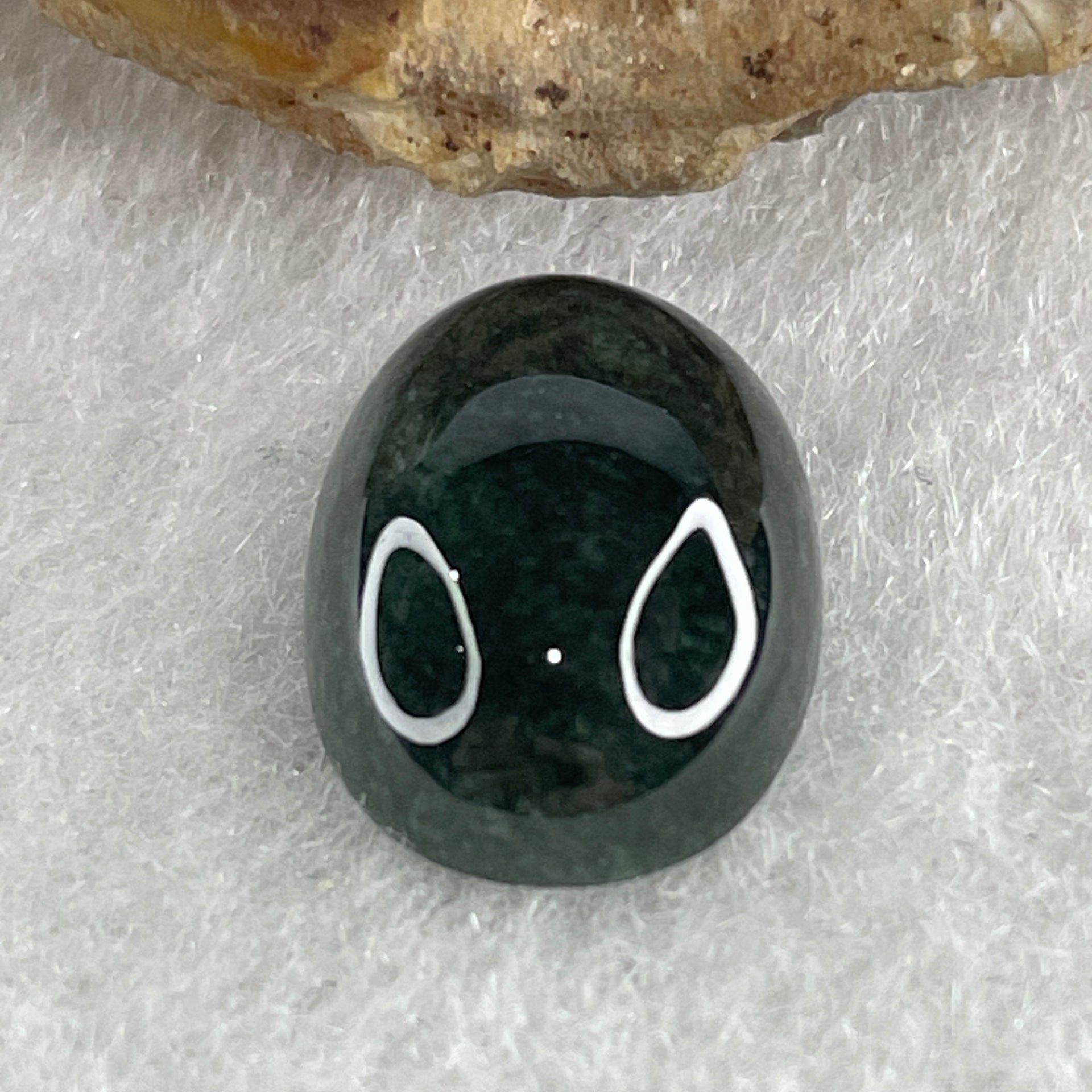 Type A Translucent Black Omphacite Jadeite Round Cabouchon Stone For Setting 1.33g 13.6 by 10.0 by 4.8mm - Huangs Jadeite and Jewelry Pte Ltd