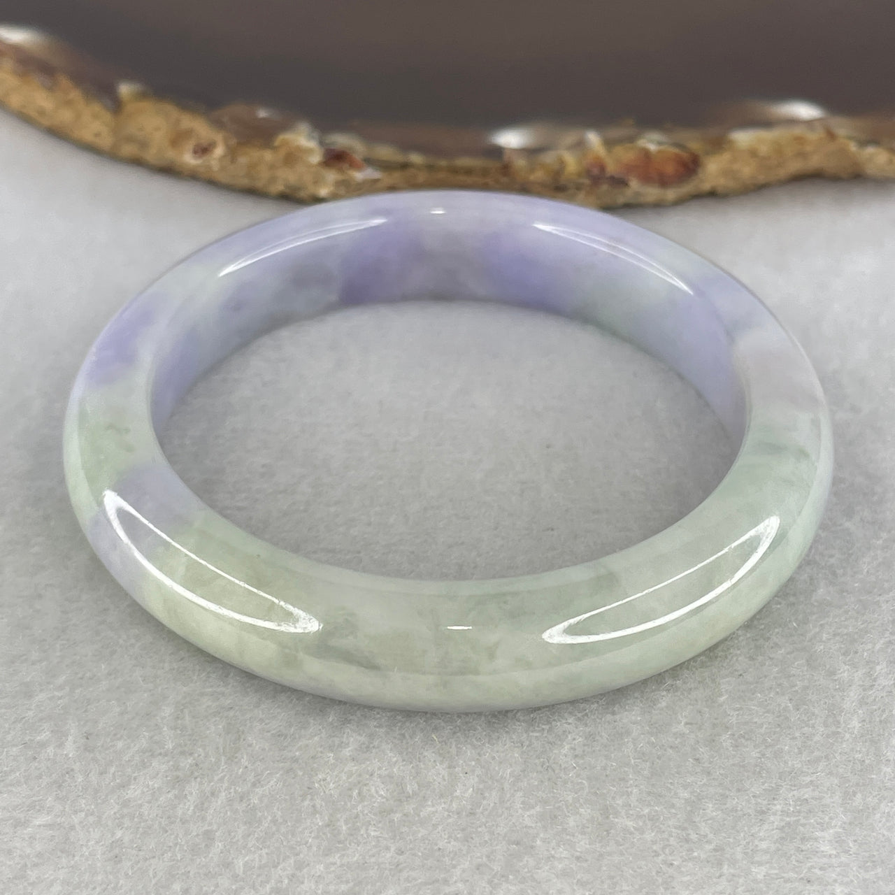 Natural Type A Bright Lavender & Light Green Jadeite Bangle | 52.0mm High-Saturation "Chun Dai Cai" Round Heirloom | Close to Perfect Premium Luxury Wrist Amulet (44.93g 10.6x8.2mm)
