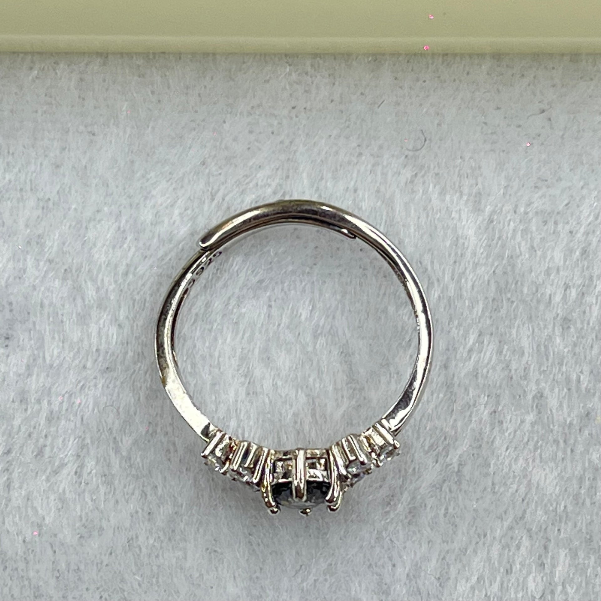 Blueish Green Cubic Zirconia in S925 Sliver Ring (Adjustable Size) 1.81g 6.8 by 4.9 by 3.8mm - Huangs Jadeite and Jewelry Pte Ltd