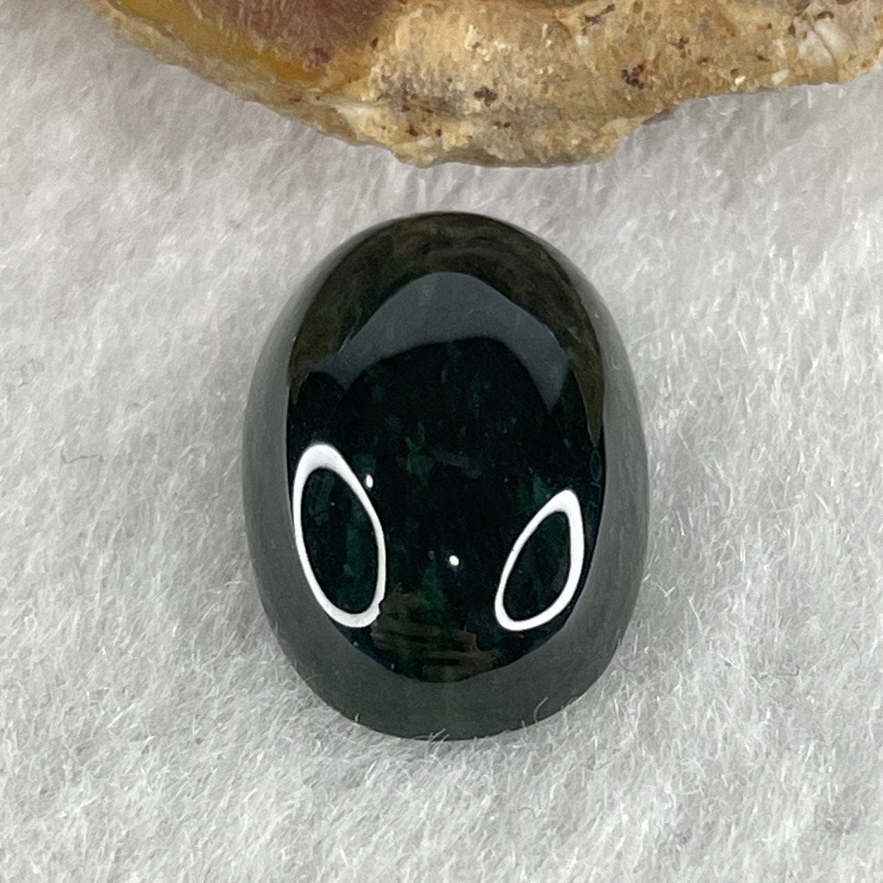 Type A Translucent Black Omphacite Jadeite Round Cabouchon Stone For Setting 1.98g 16.4 by 10.9 by 5.3mm - Huangs Jadeite and Jewelry Pte Ltd