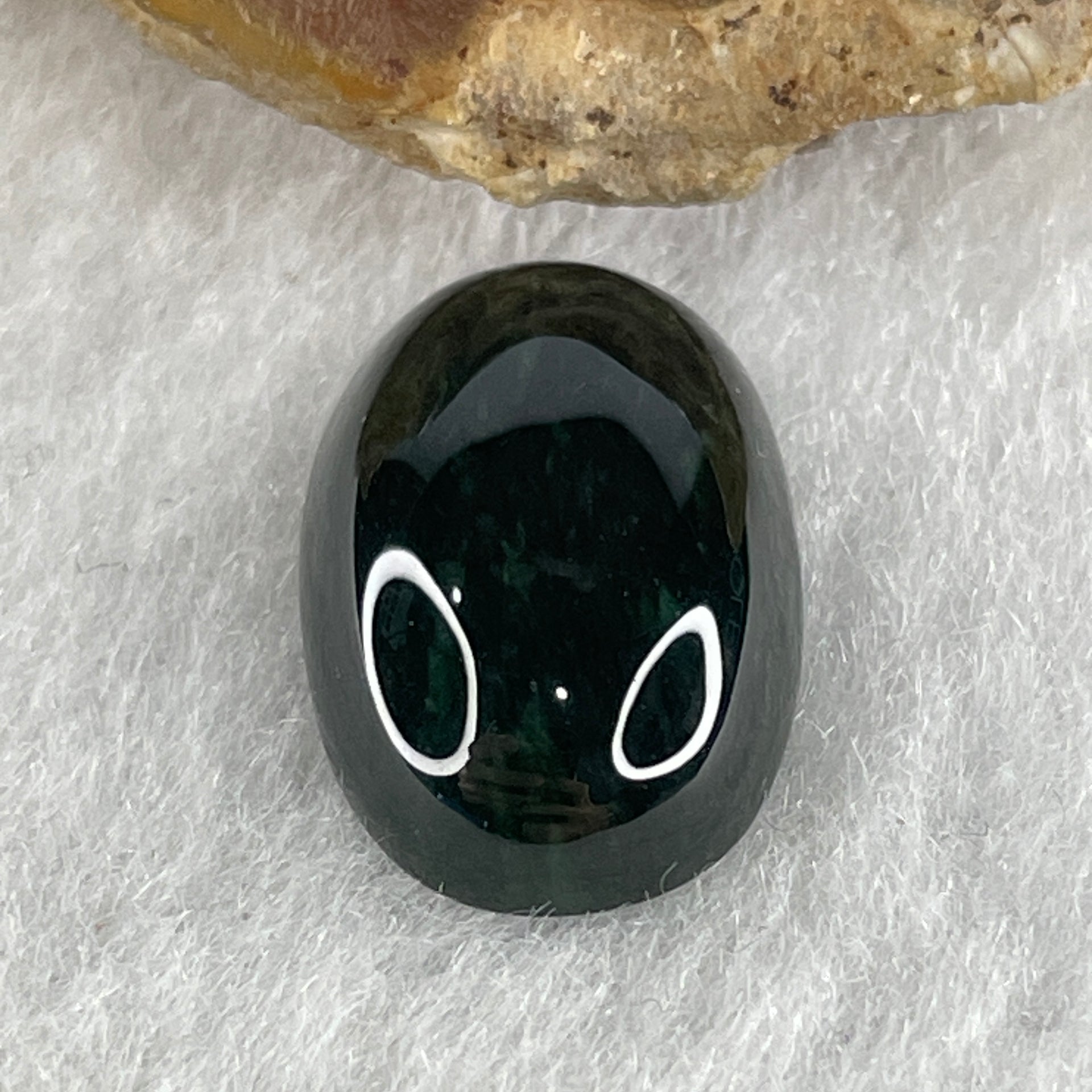 Type A Translucent Black Omphacite Jadeite Round Cabouchon Stone For Setting 1.98g 16.4 by 10.9 by 5.3mm - Huangs Jadeite and Jewelry Pte Ltd