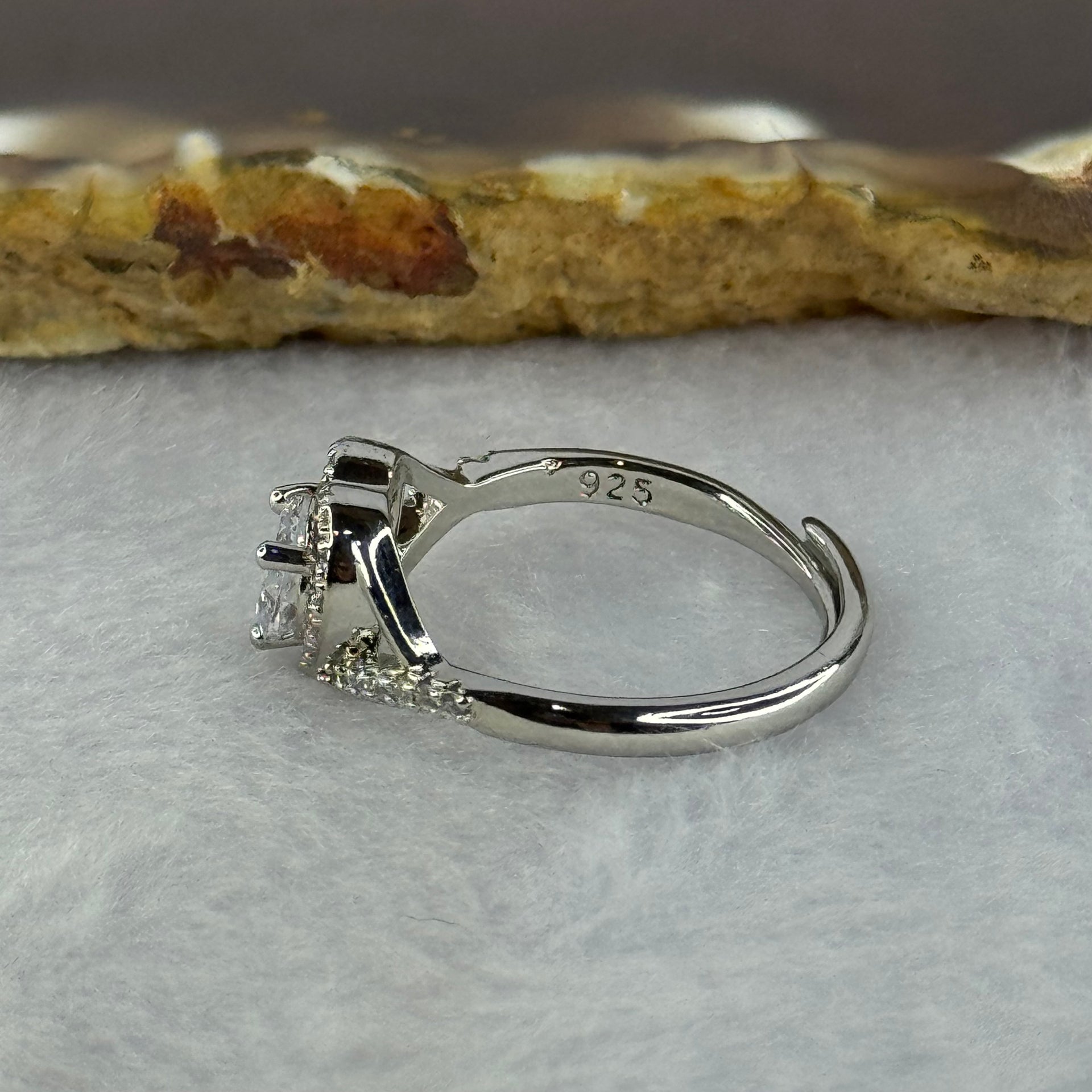 Cubic Zirconia in S925 Sliver Ring (Adjustable Size) 2.56g 6.8 by 6.5 by 3.9mm - Huangs Jadeite and Jewelry Pte Ltd