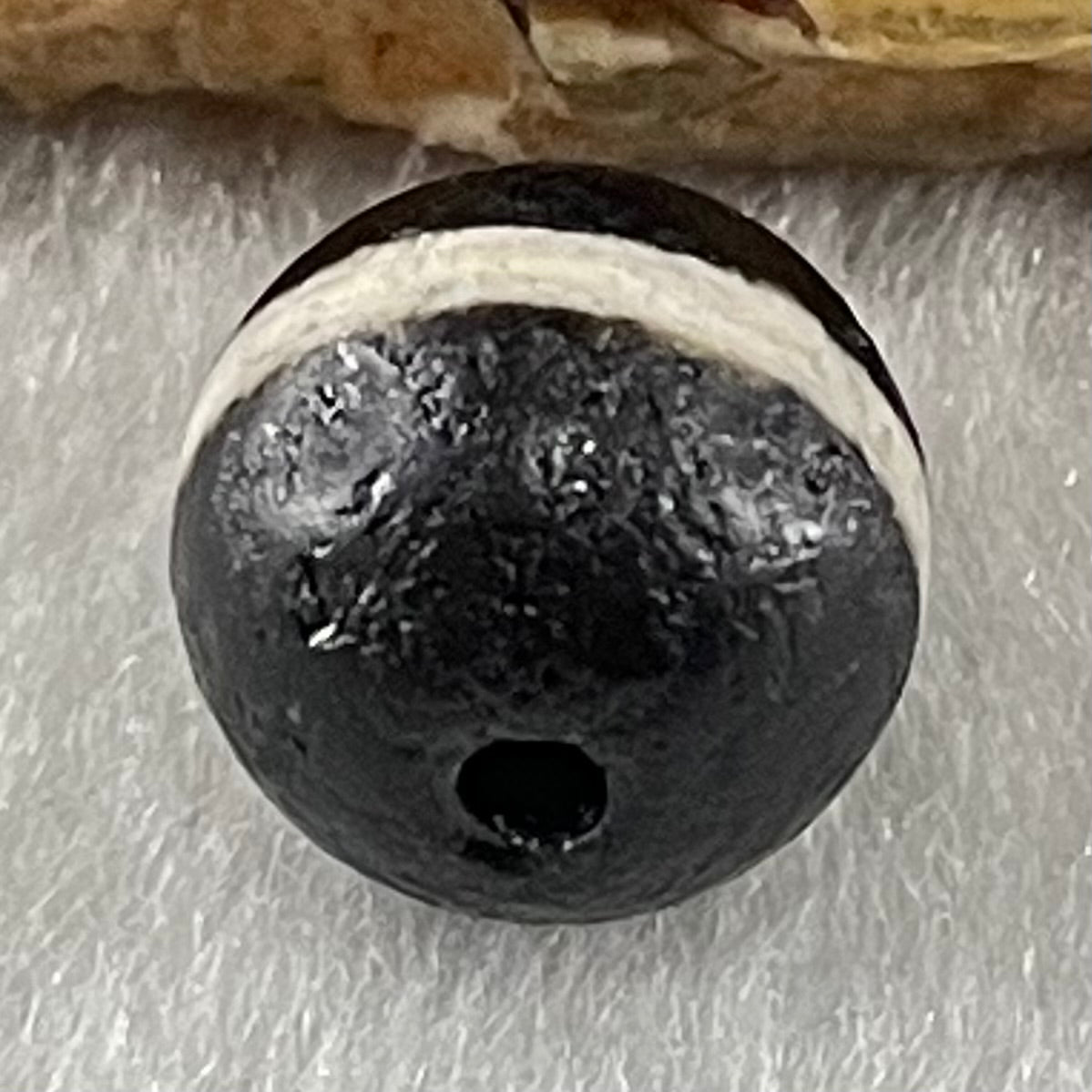 Natural Powerful Tibetan Old Oily Agate 1 Lines Dzi Bead Heavenly Master (Tian Zhu) 1.44g 9.8 by 10.4mm - Huangs Jadeite and Jewelry Pte Ltd