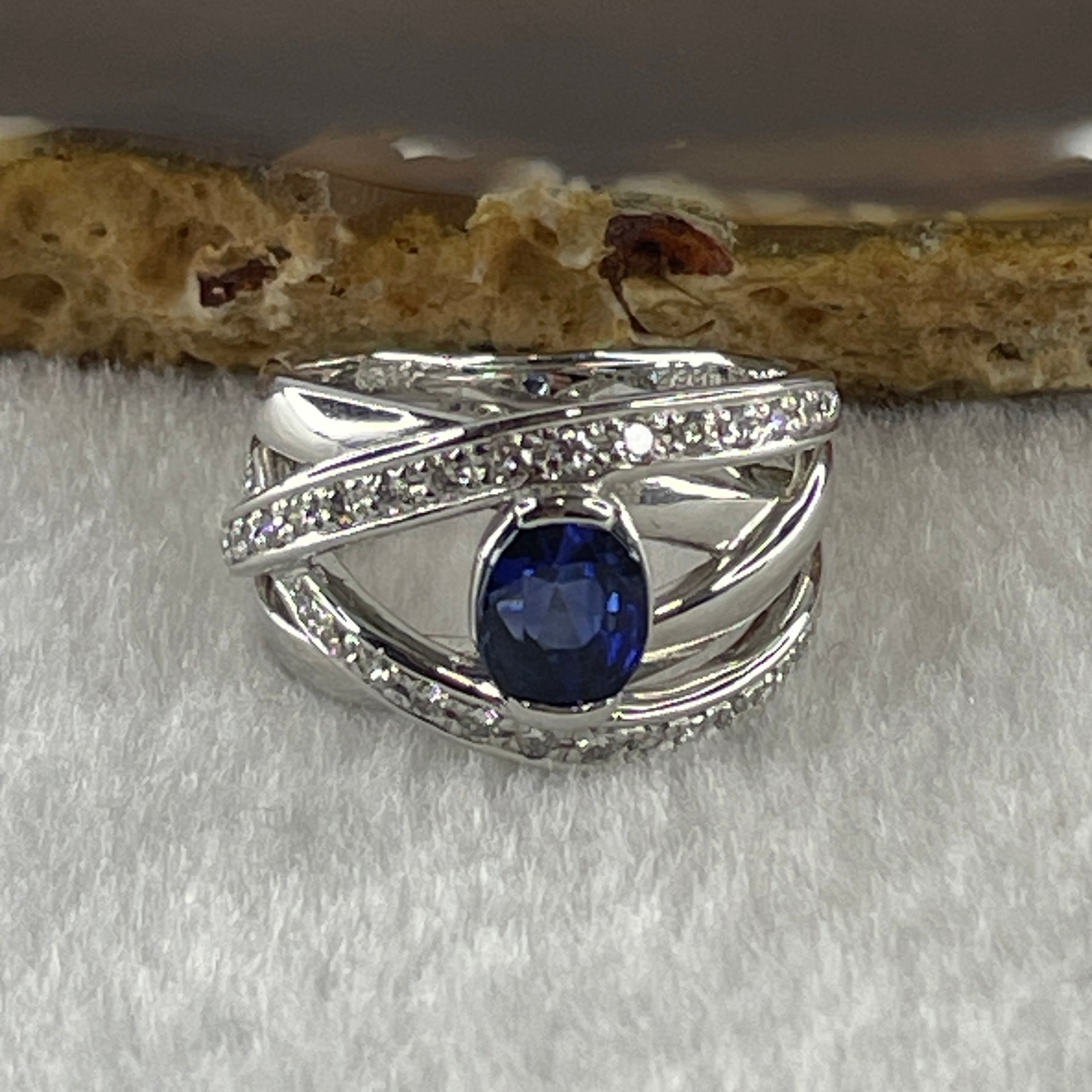 Natural Oval Blue Sapphire with Round Brilliant Cut Shape Diamonds in PT900 Platinum 15.38g Ring S2.386 with Melees D0.47 ct Total 19.93g US6.75 HK15 - Huangs Jadeite and Jewelry Pte Ltd
