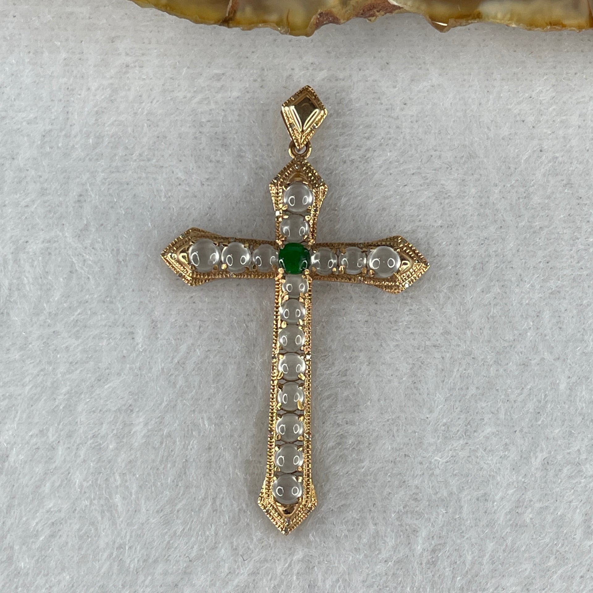 Type A Burmese Jade Jadeite 18k Rose Gold Cross 2.82g 45.9 by 27.8 by 4.6mm - Huangs Jadeite and Jewelry Pte Ltd