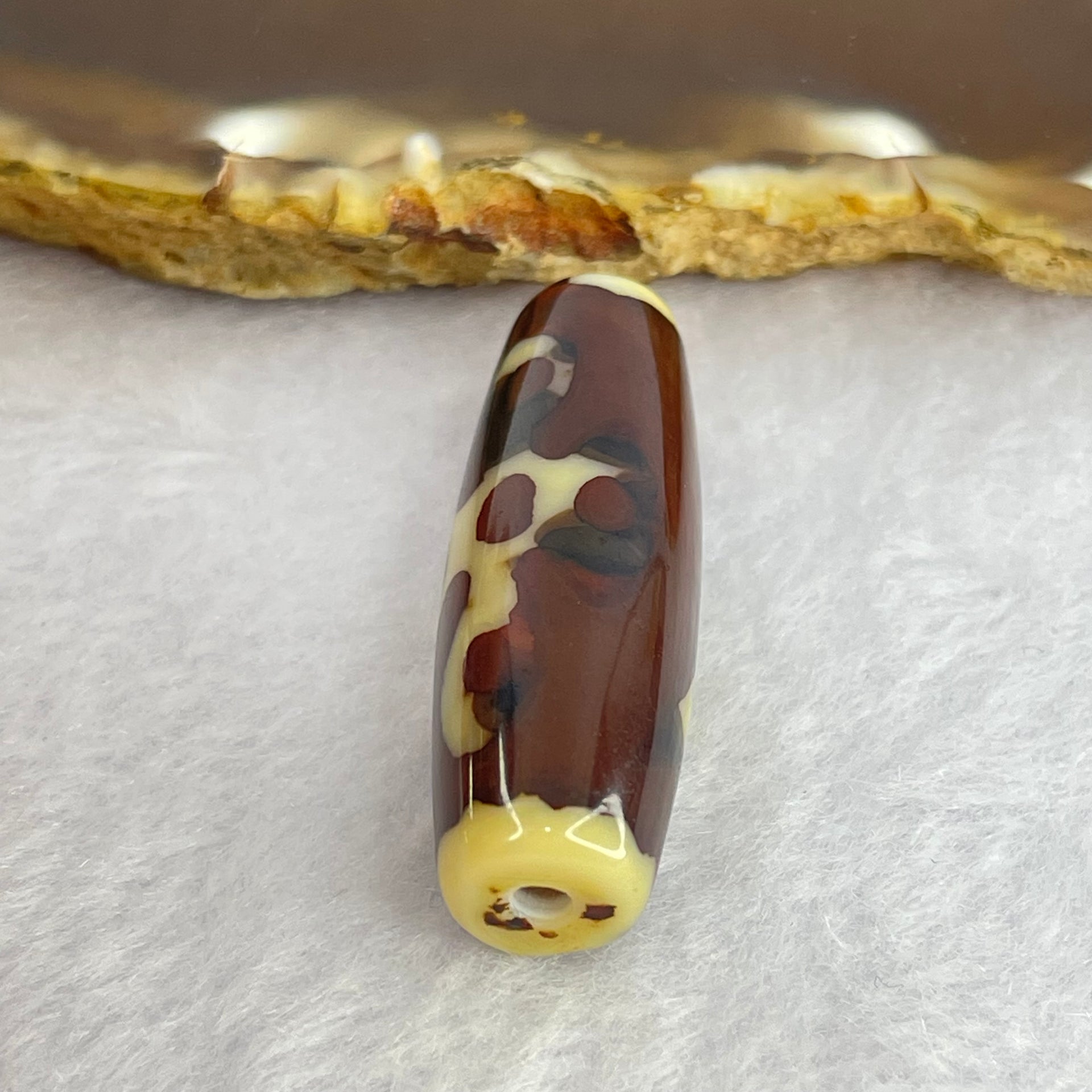 Natural Powerful Tibetan Old Oily Agate 5 Eyes Lightning Dzi Bead Heavenly Master (Tian Zhu) 五眼闪电天珠 8.77g 37.9 by 12.2mm - Huangs Jadeite and Jewelry Pte Ltd