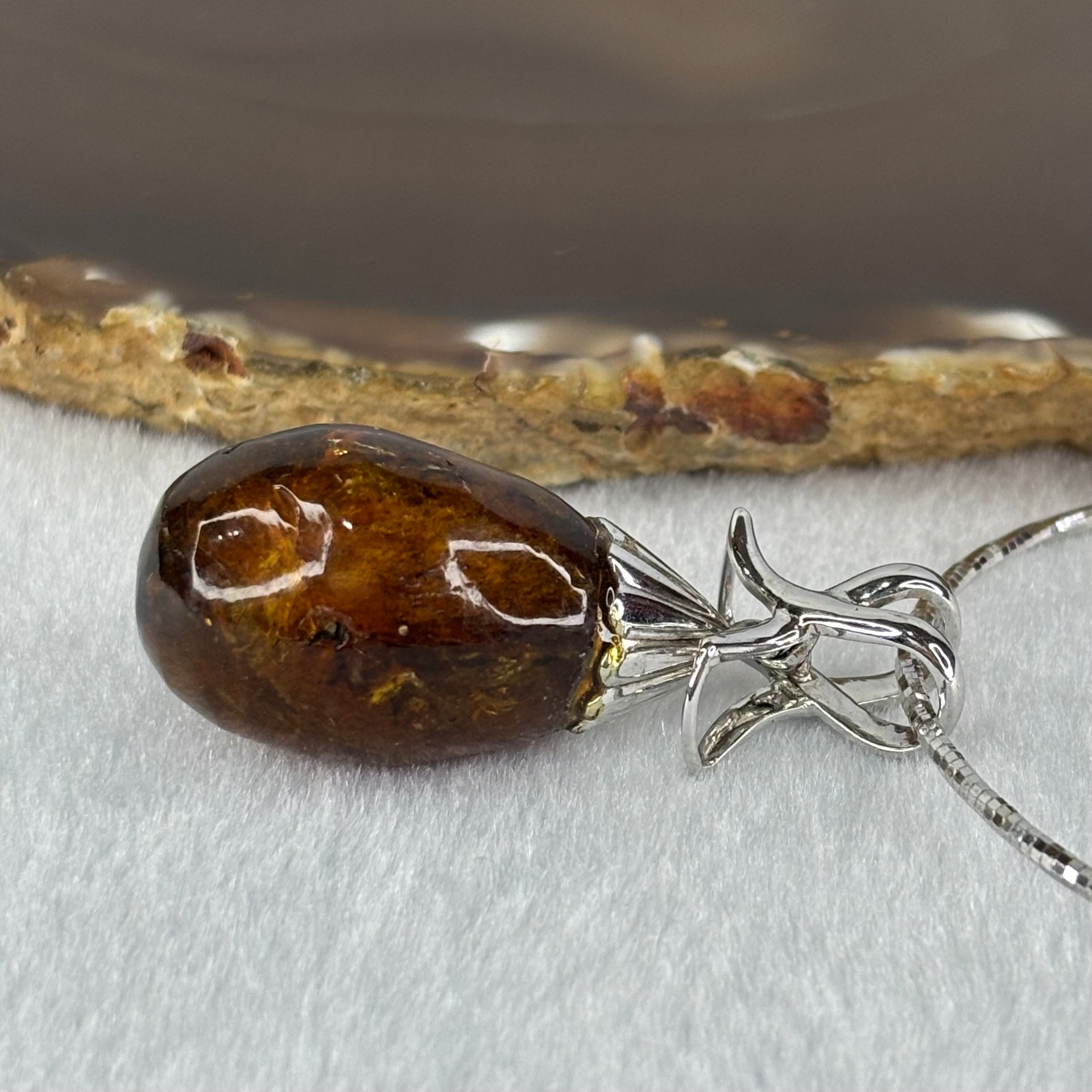 Natural Amber Pendent In S925 Sliver Necklace 15.89g 32.2 by 18.9mm - Huangs Jadeite and Jewelry Pte Ltd