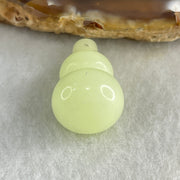 Natural Light Green Chalcedony Mini Hulu Display 4.69g 22.7 by 14.2mm - Huangs Jadeite and Jewelry Pte Ltd
