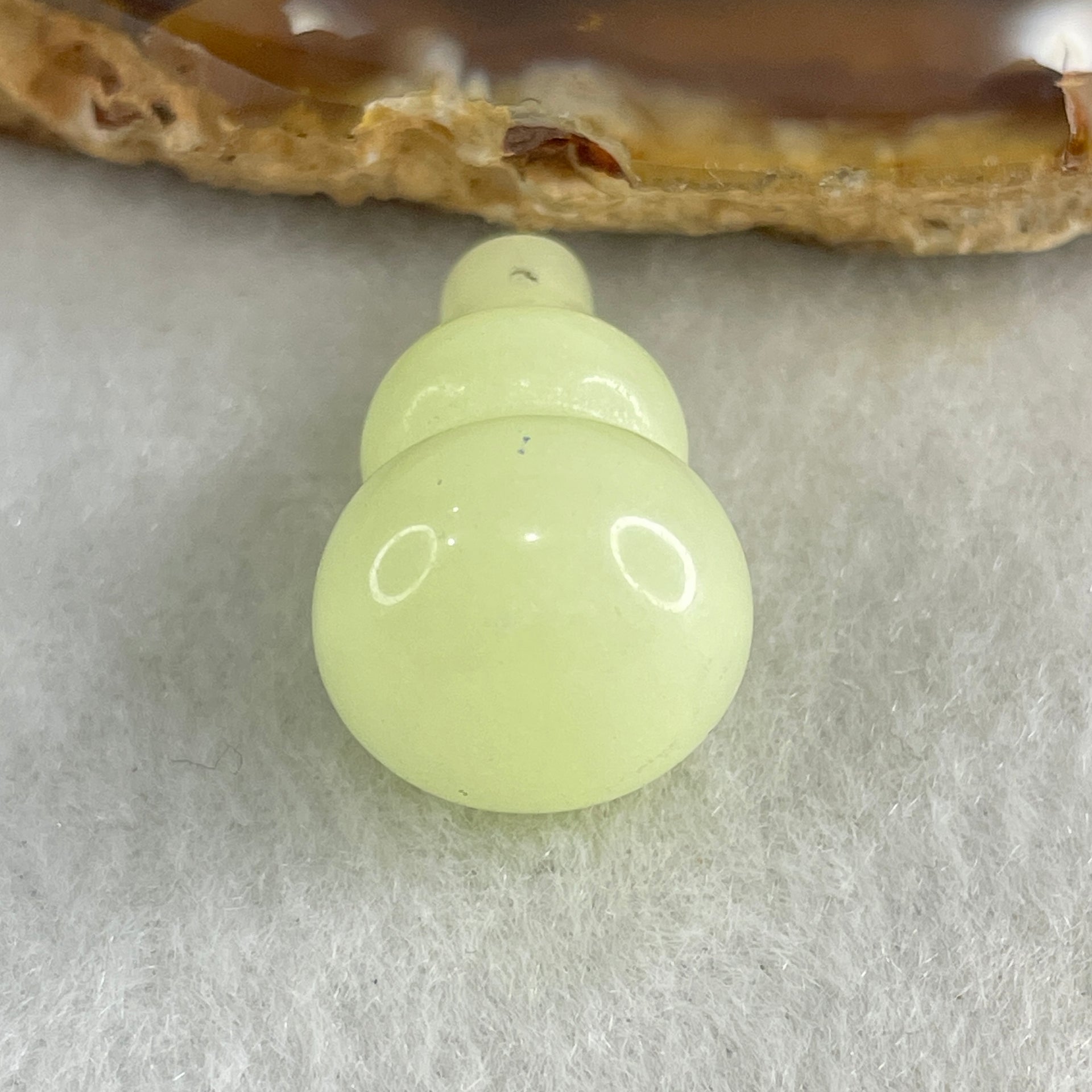 Natural Light Green Chalcedony Mini Hulu Display 4.69g 22.7 by 14.2mm - Huangs Jadeite and Jewelry Pte Ltd