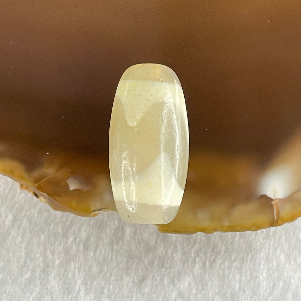 Natural Powerful Tibetan Old Oily Agate Tiger Tooth Daluo Dzi Bead Heavenly Master (Tian Zhu) 虎呀天诛 2.86g 19.9 by 10.0mm - Huangs Jadeite and Jewelry Pte Ltd