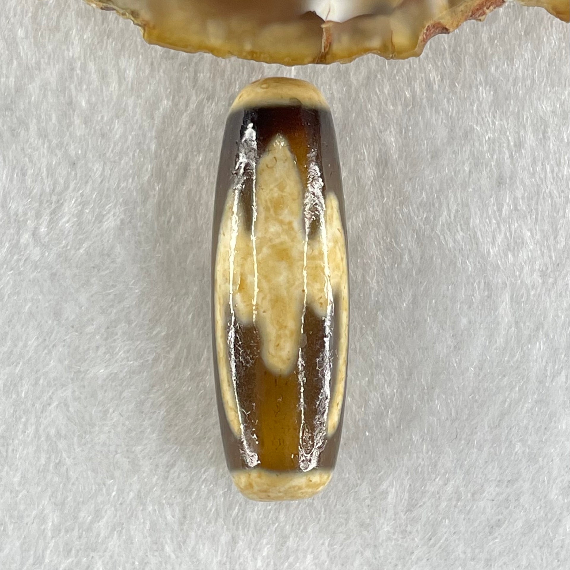 Natural Powerful Tibetan Old Oily Agate 5 Bats Dzi Bead Heavenly Master (Tian Zhu) 五个蝙蝠天诛 8.76g 37.7 by 12.3mm - Huangs Jadeite and Jewelry Pte Ltd