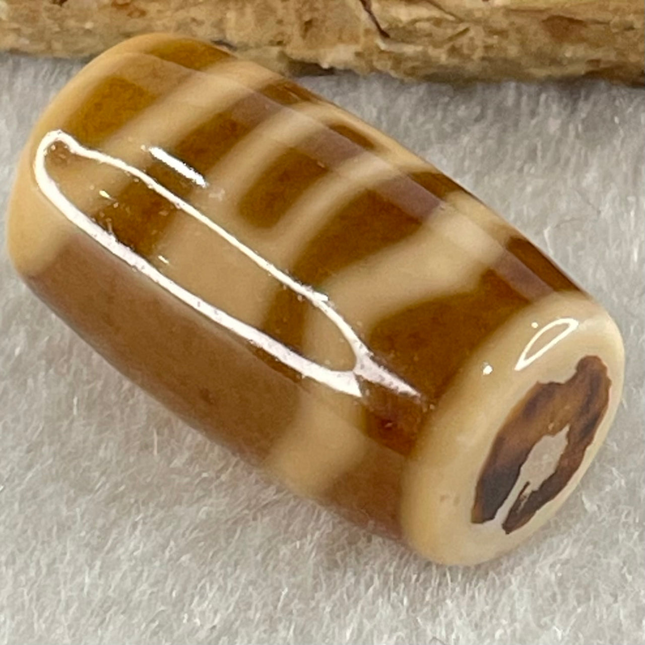 Natural Powerful Tibetan Old Oily Agate Sky Door Serenity 1 Eye Dzi Bead Heavenly Master (Tian Zhu) 一眼天门天诛 4.81g 20.1 by 11.7mm - Huangs Jadeite and Jewelry Pte Ltd