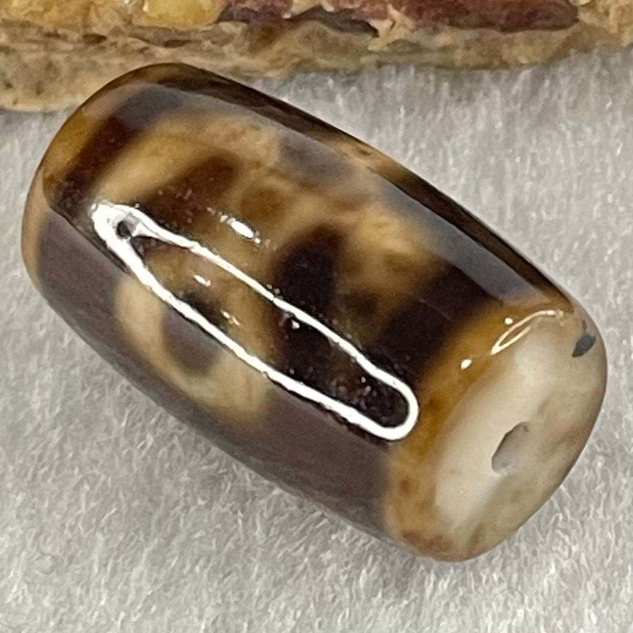 Natural Powerful Tibetan Old Oily Agate Patina Guiren Tairen Human Dzi Bead Totem Amulet Heavenly Master (Tian Zhu) 贵人天诛 4.88g 19.8 by 11.8mm - Huangs Jadeite and Jewelry Pte Ltd