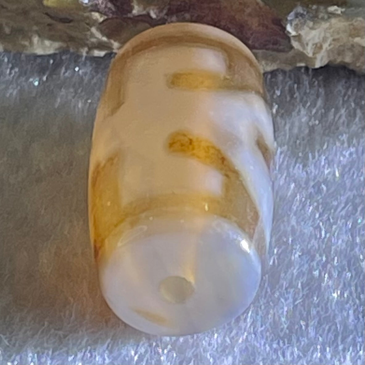 Natural Powerful Tibetan Old Oily Agate Patina Guiren Tairen Human Dzi Bead Totem Amulet Heavenly Master (Tian Zhu) 贵人天诛 4.72g 20.0 by 11.7mm - Huangs Jadeite and Jewelry Pte Ltd