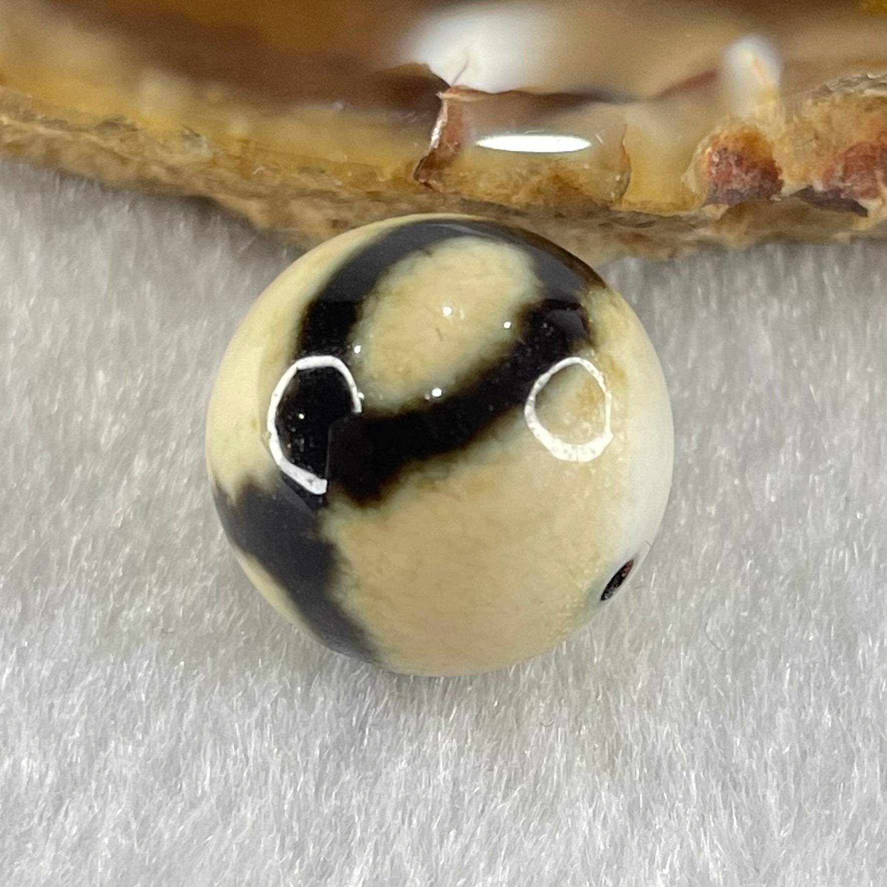 Natural Powerful Tibetan Old Oily Yellowish White with Black Agate 3 Eyes Dzi Bead Heavenly Master (Tian Zhu) 三眼天诛 4.04g 14.5mm - Huangs Jadeite and Jewelry Pte Ltd