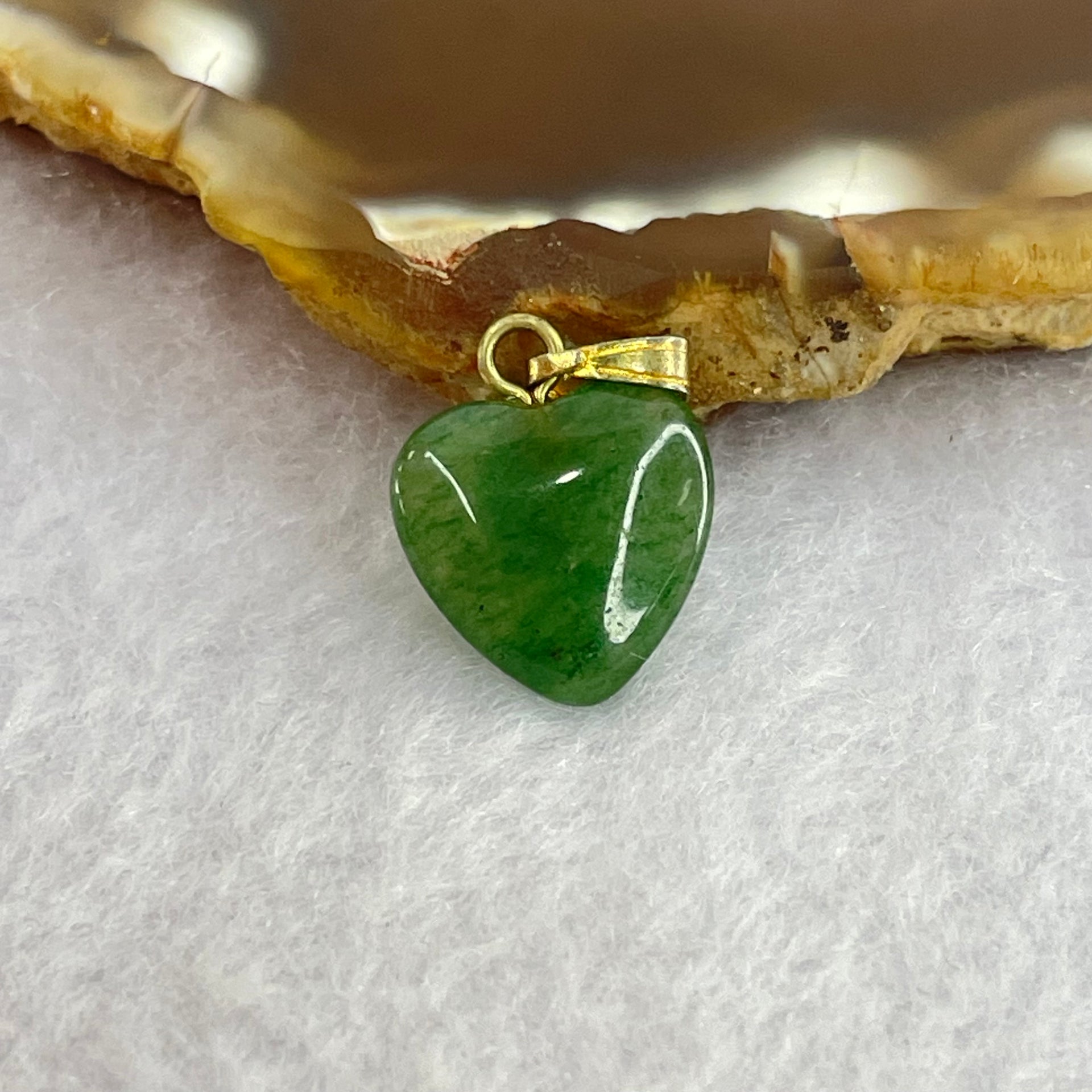 Natural Green Aventurine Mini Heart Pendant with Sliver Gold Color Clasps 0.88g 12.1 by 12.0 by 4.3mm - Huangs Jadeite and Jewelry Pte Ltd